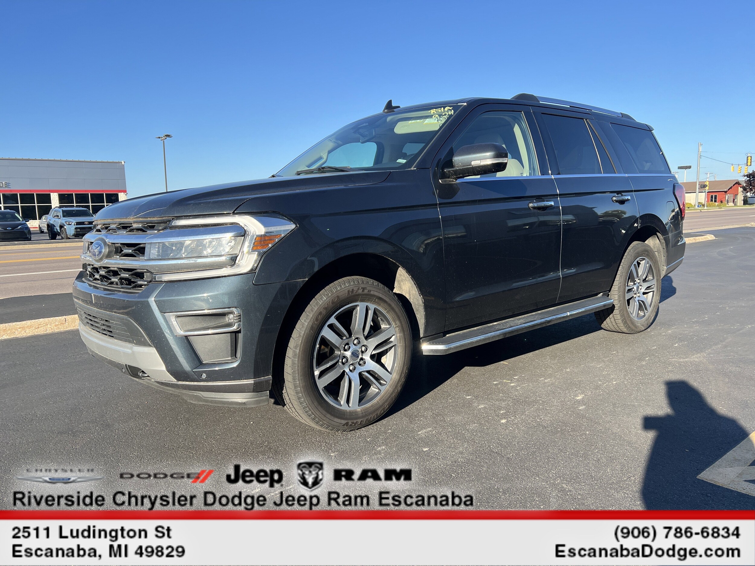 2023 Ford Expedition Limited photo 3