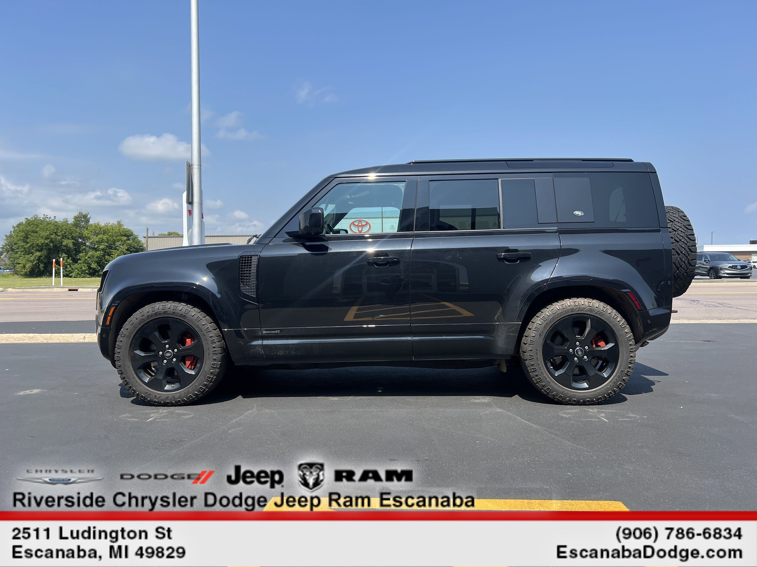 2020 Land Rover Defender 110 X photo 3