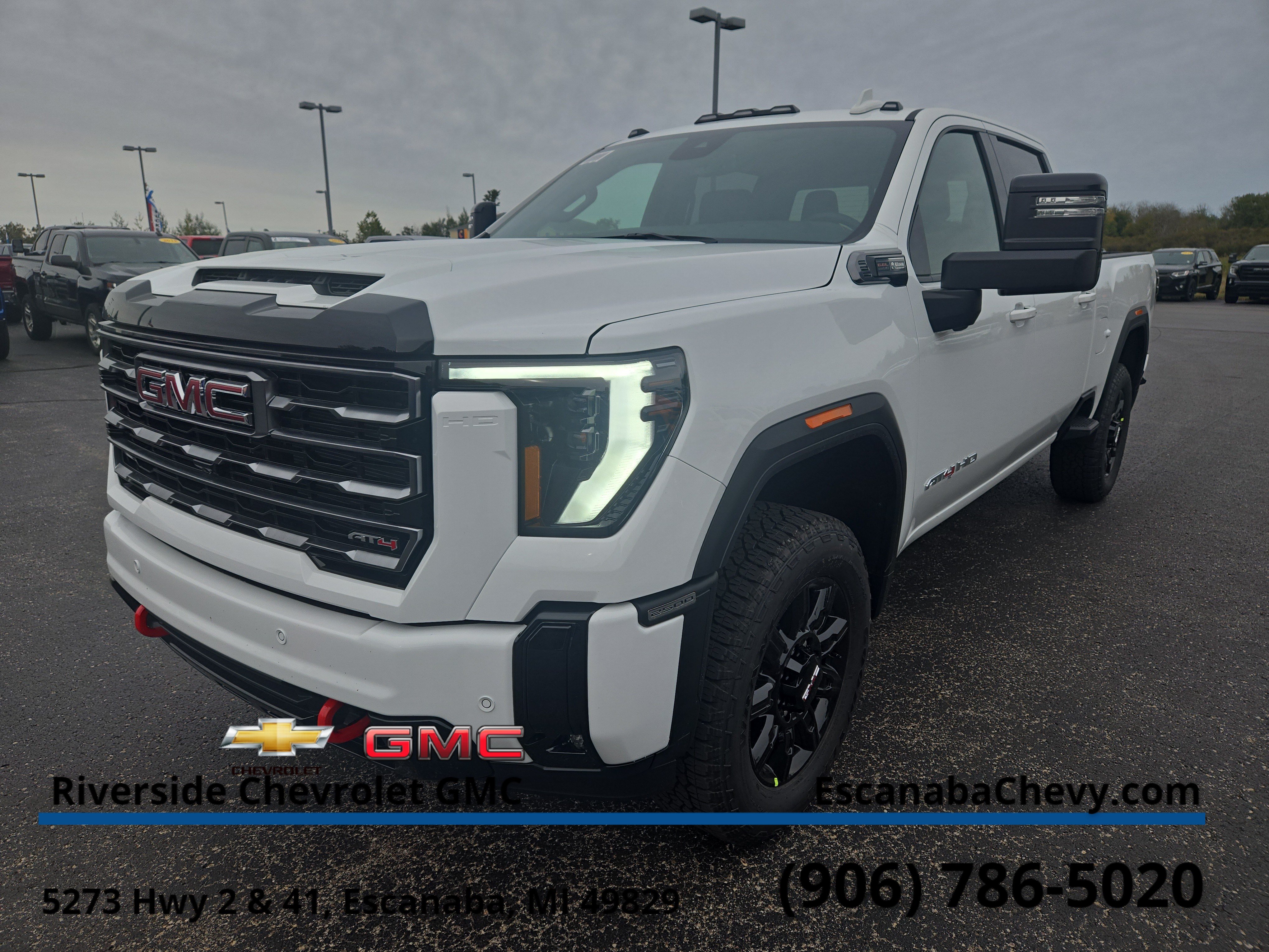 2026 GMC Sierra 2500HD AT4 - Photo 3