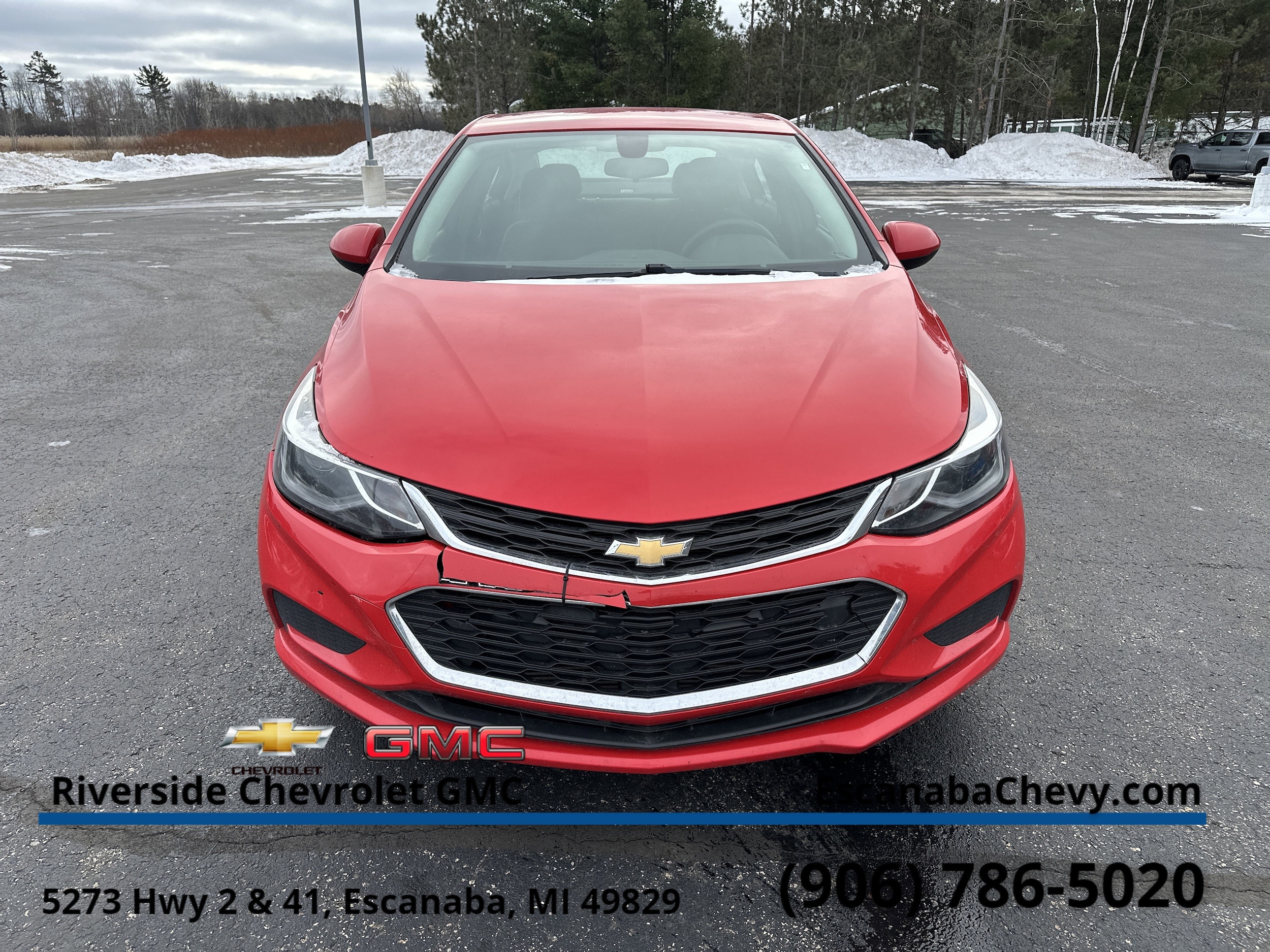 Used 2017 Chevrolet Cruze LT with VIN 1G1BE5SM0H7227529 for sale in Escanaba, MI