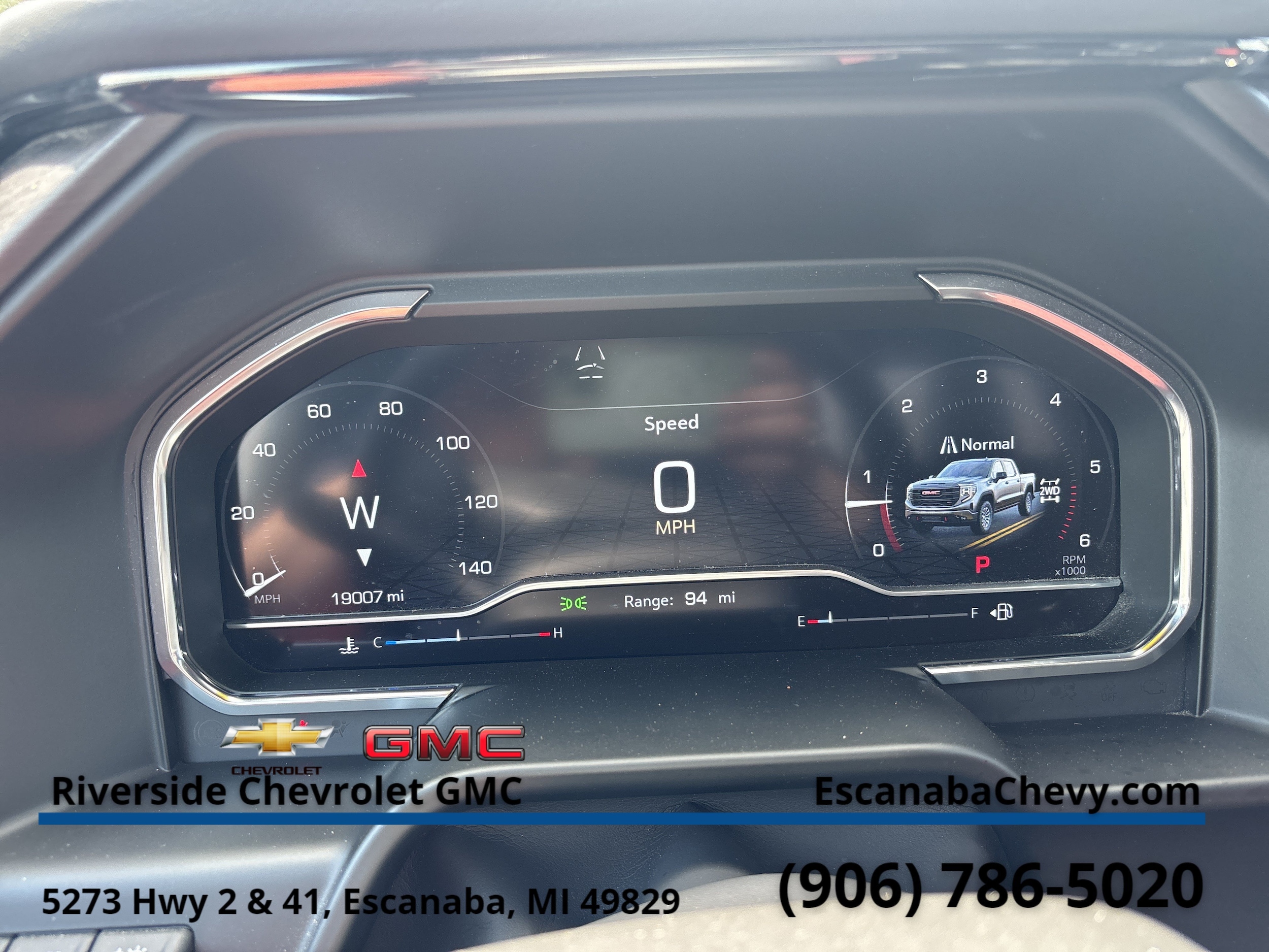 2025 GMC Sierra 1500 AT4X - Photo 16