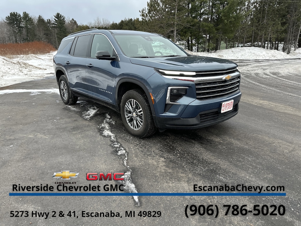 Used 2024 Chevrolet Traverse LT SUV