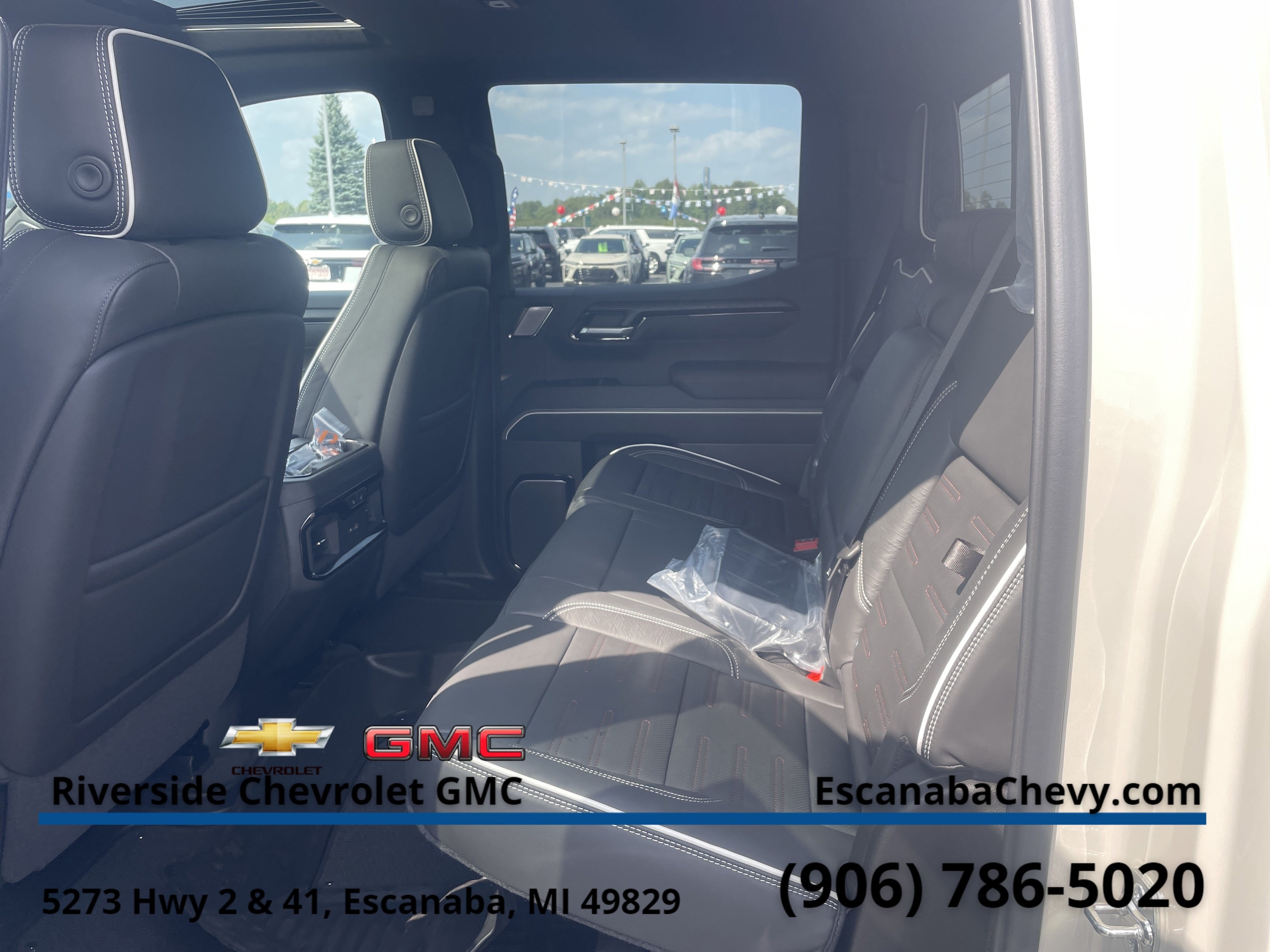 2026 GMC Sierra 1500 AT4X - Photo 27