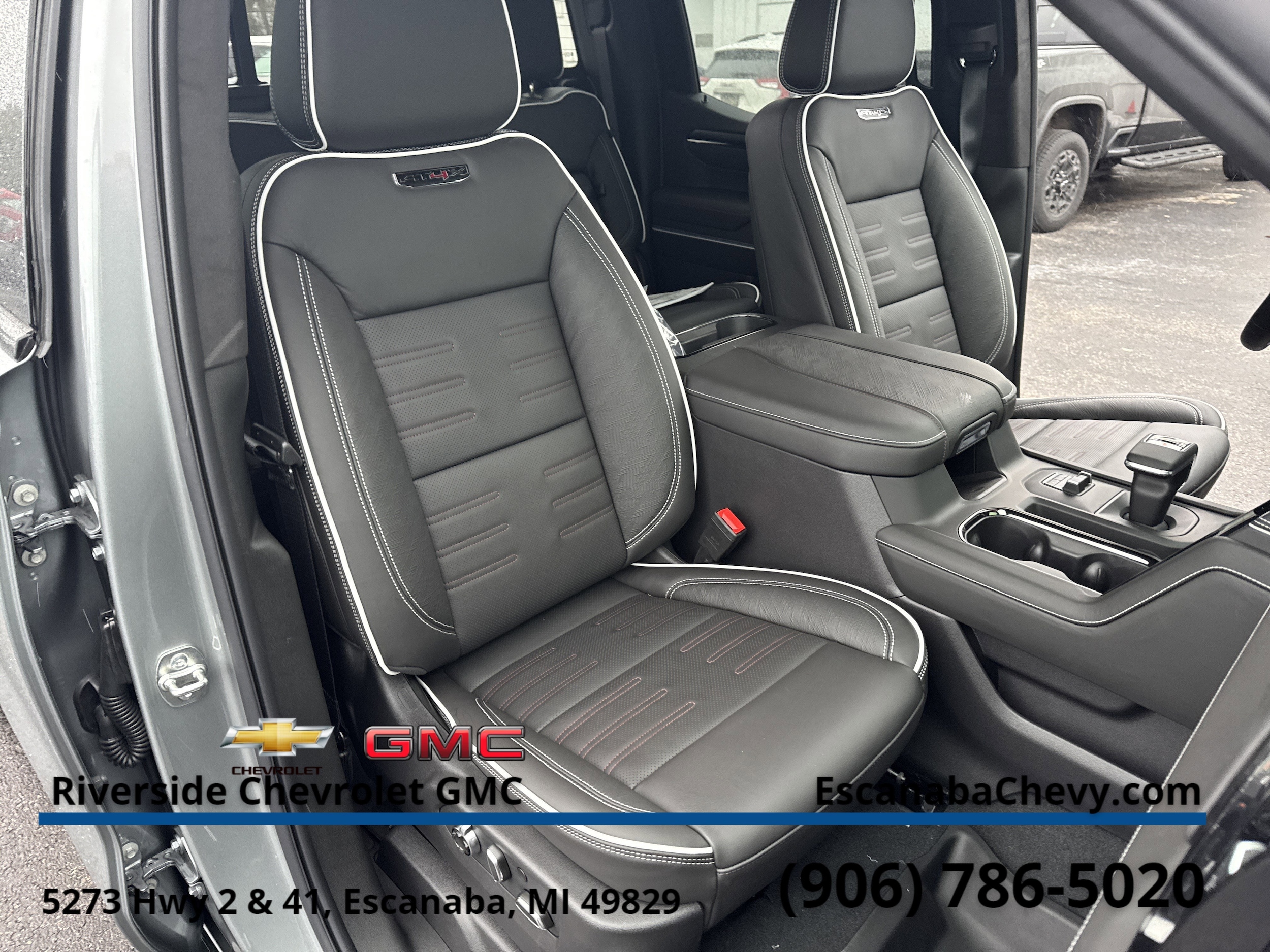 2026 GMC Sierra 1500 AT4X - Photo 17
