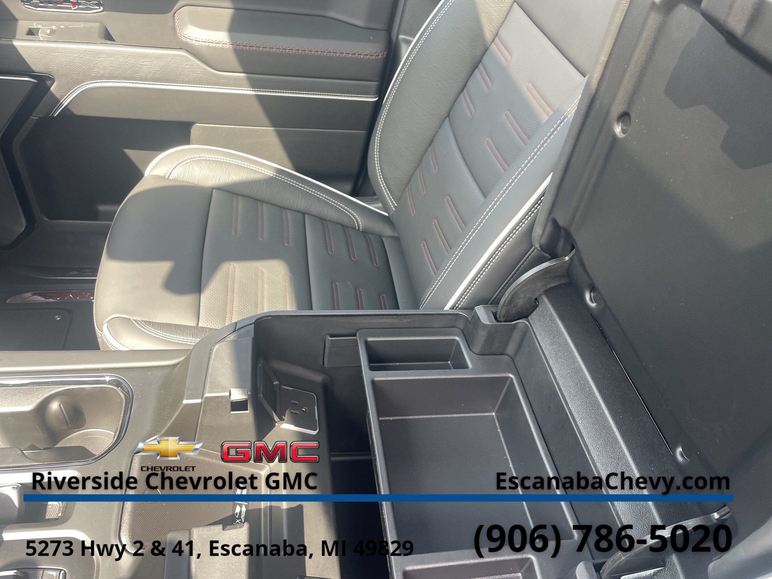 2026 GMC Sierra 1500 AT4X - Photo 20