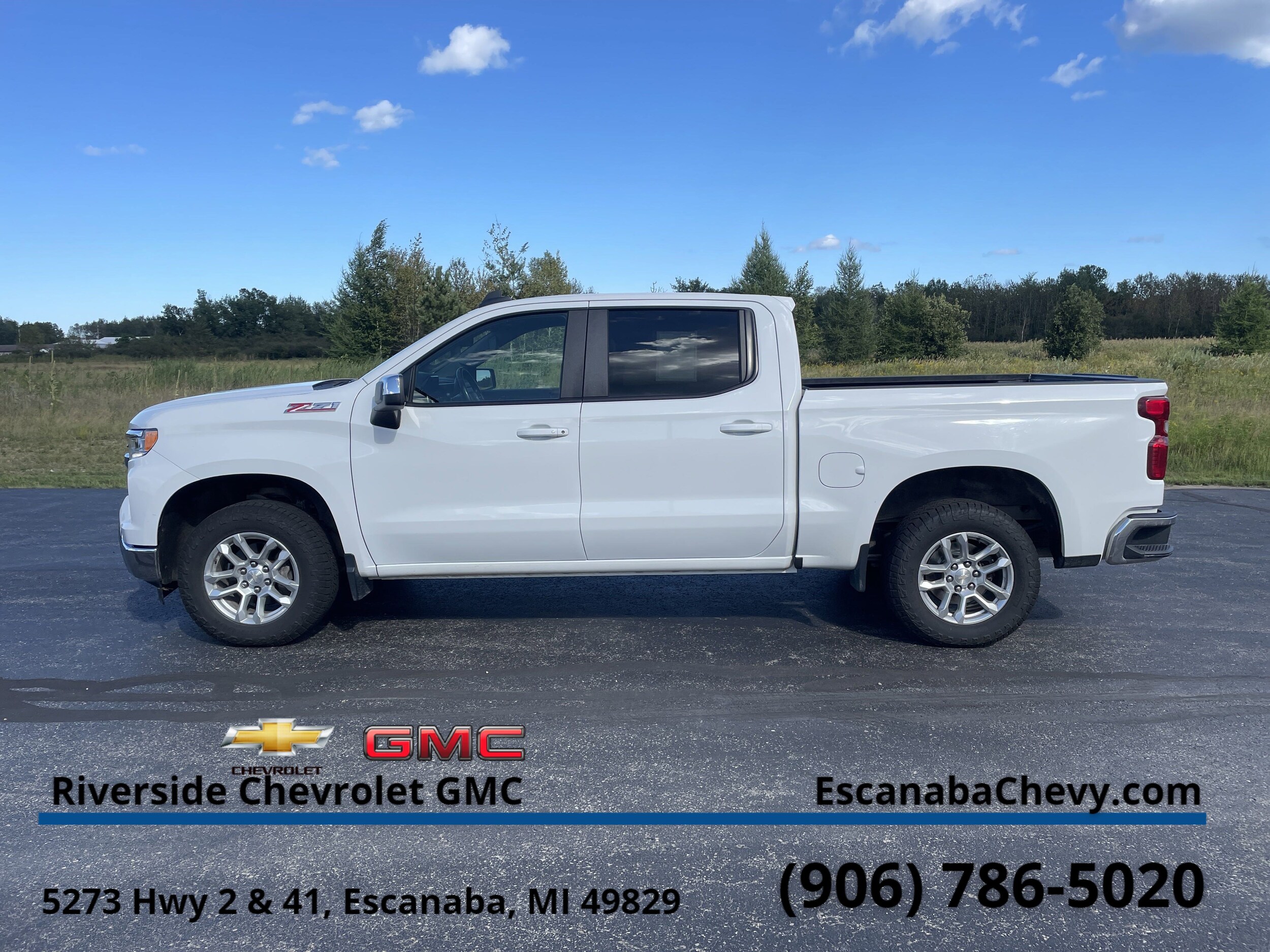2022 Chevrolet Silverado 1500 LT photo 4