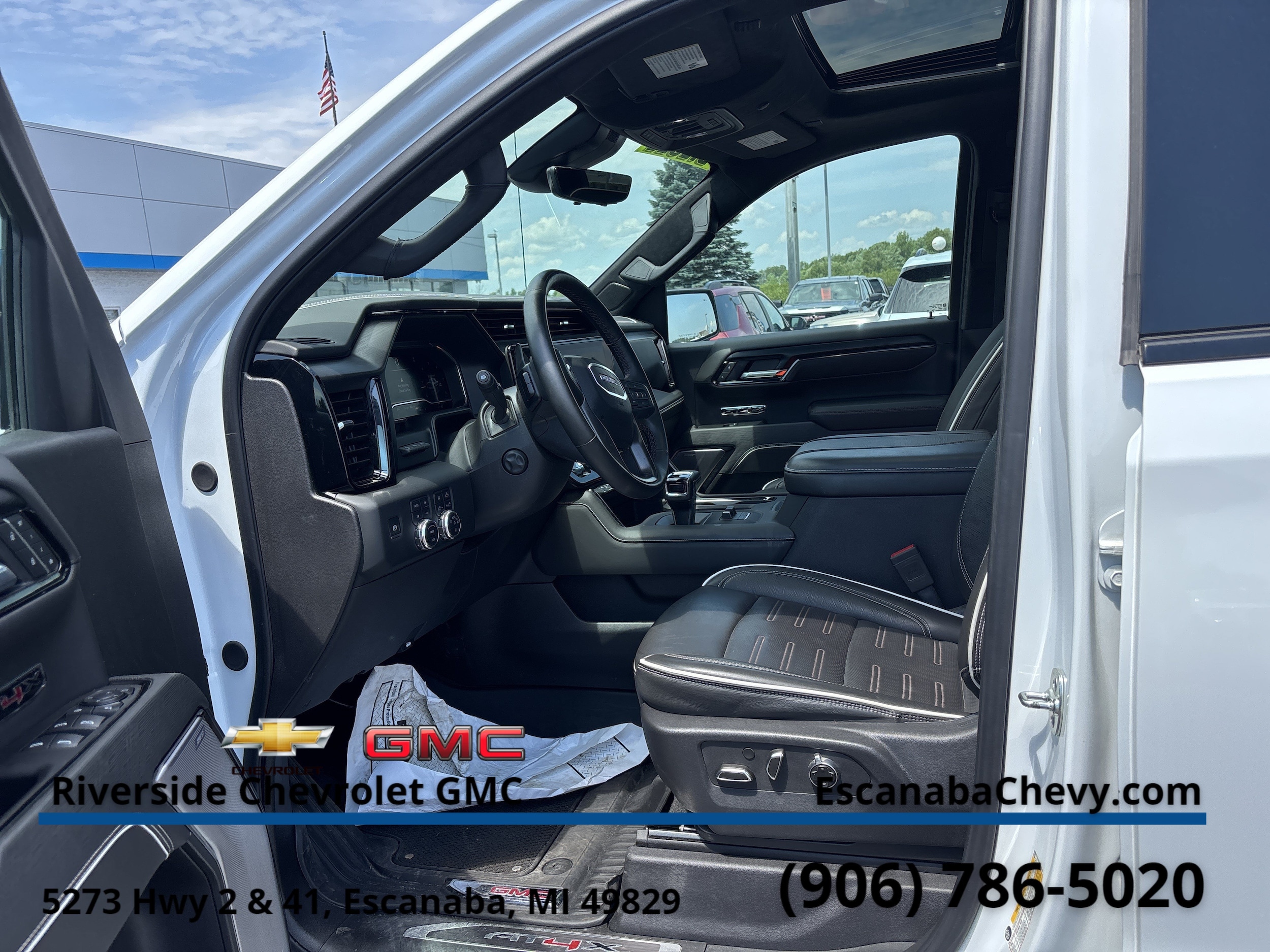 2025 GMC Sierra 1500 AT4X - Photo 15
