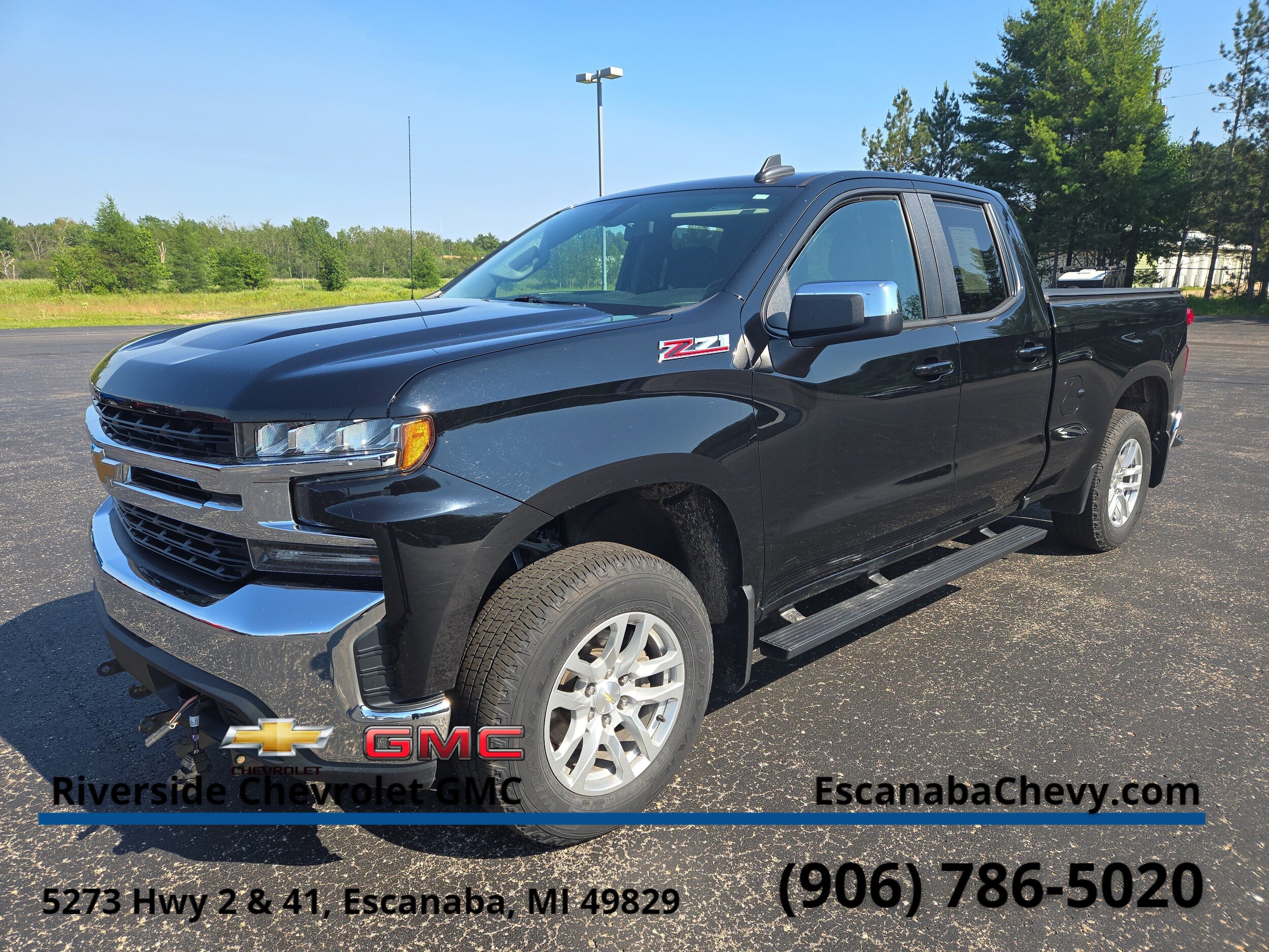 2020 Chevrolet Silverado 1500 LT photo 3