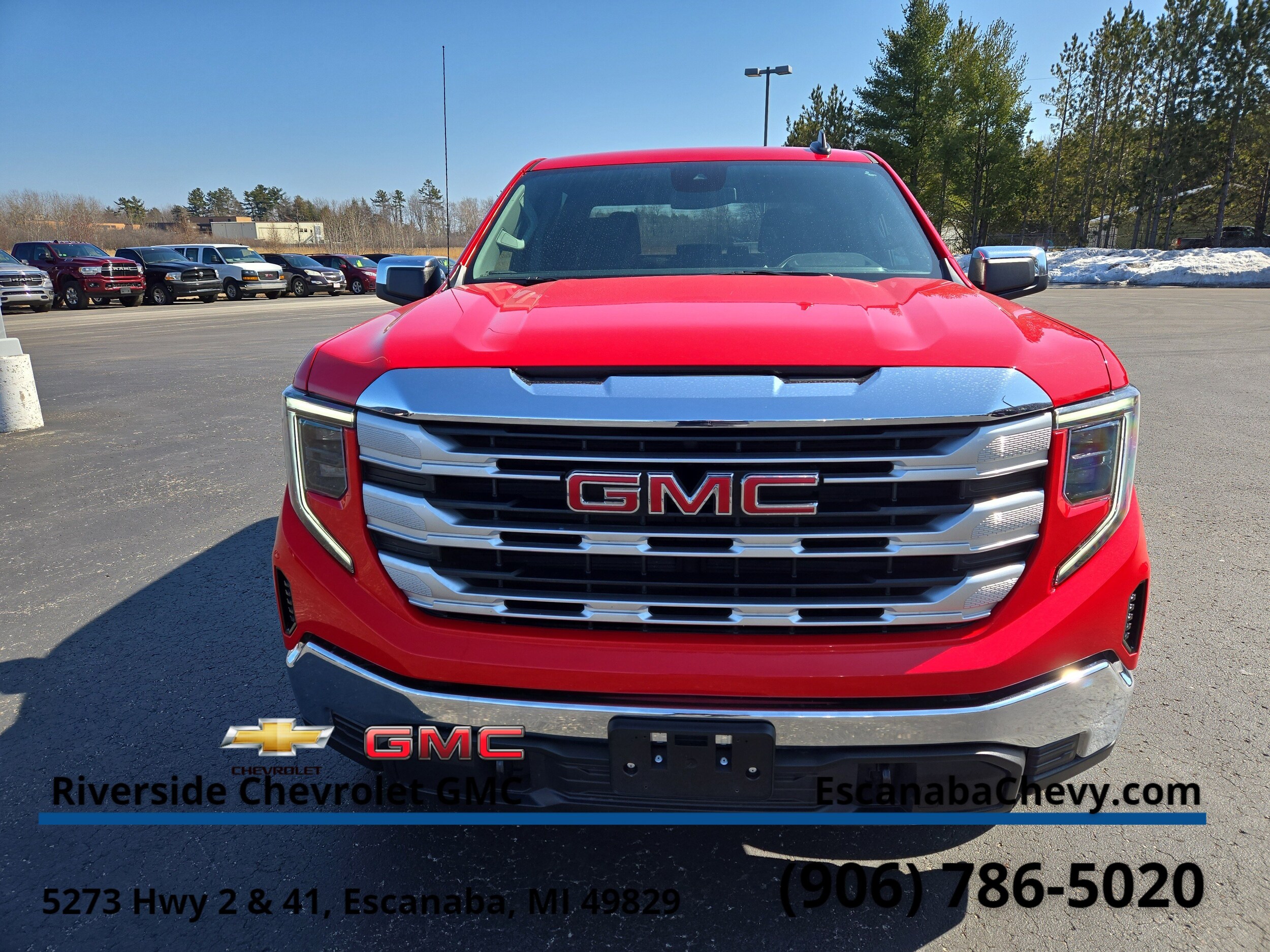 Used 2024 GMC Sierra 1500 SLE with VIN 3GTUUBED8RG187624 for sale in Escanaba, MI