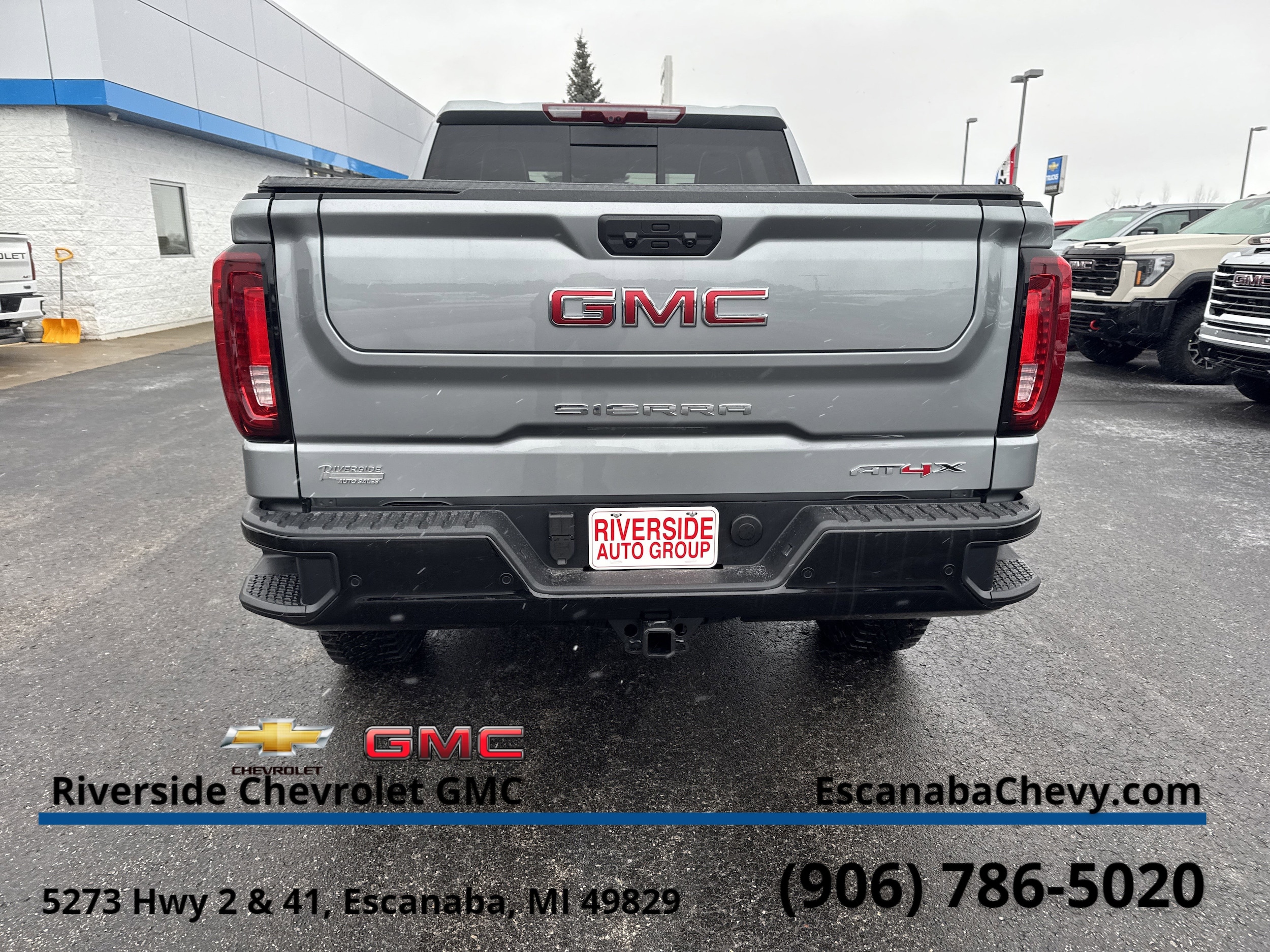2026 GMC Sierra 1500 AT4X - Photo 7
