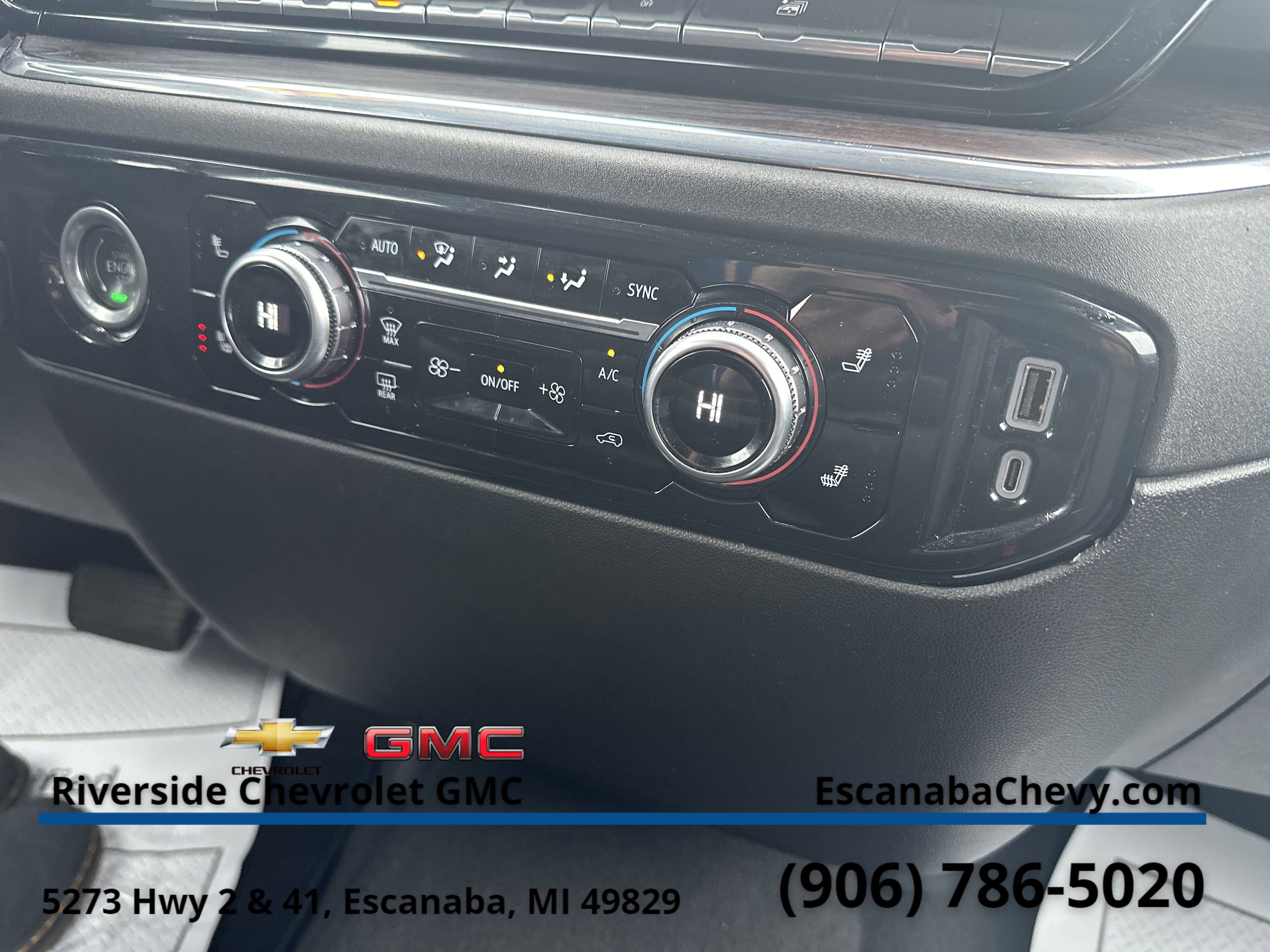 2024 GMC Sierra 1500 SLT - Photo 18