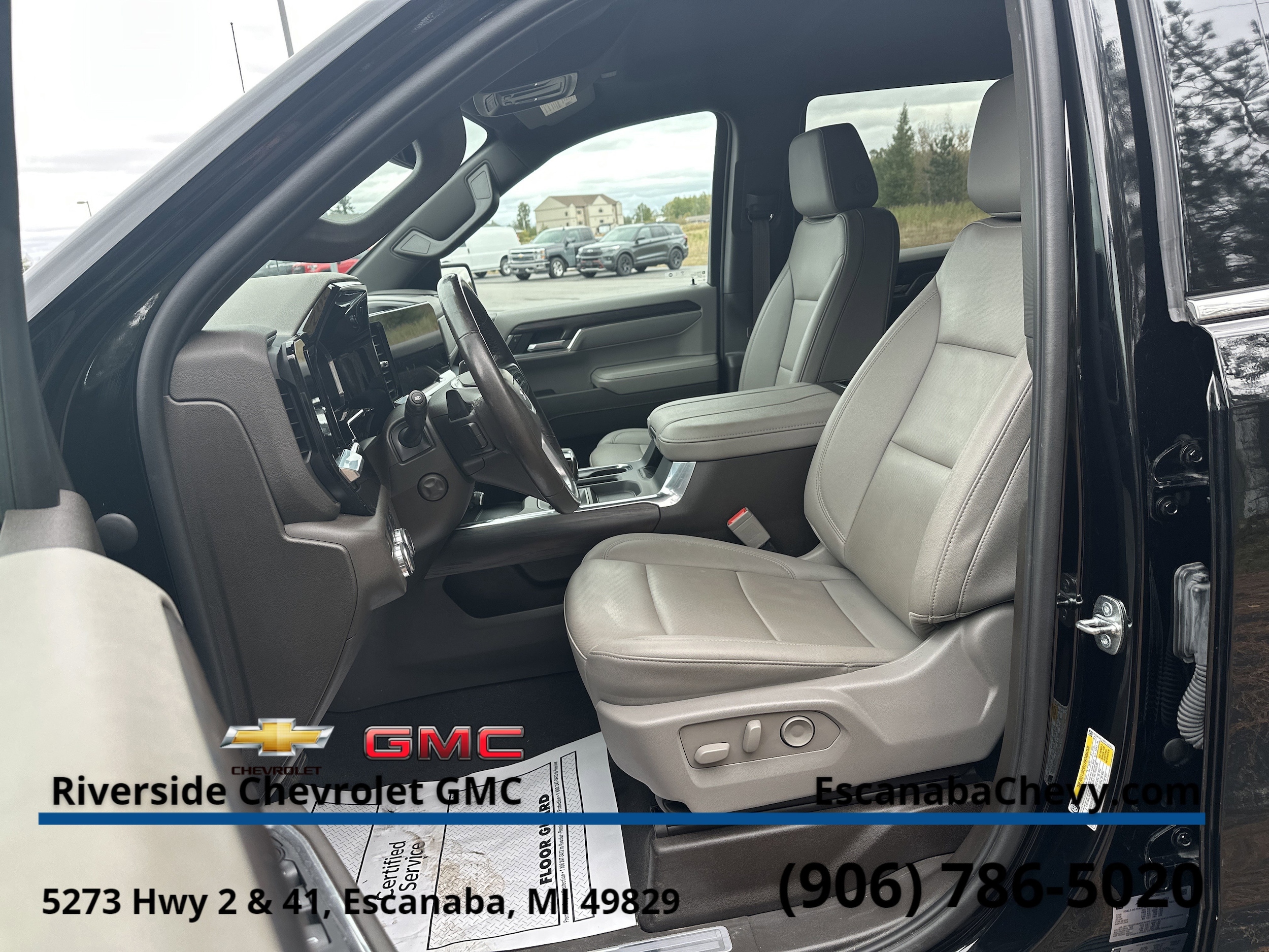 2023 GMC Sierra 1500 SLT - Photo 15