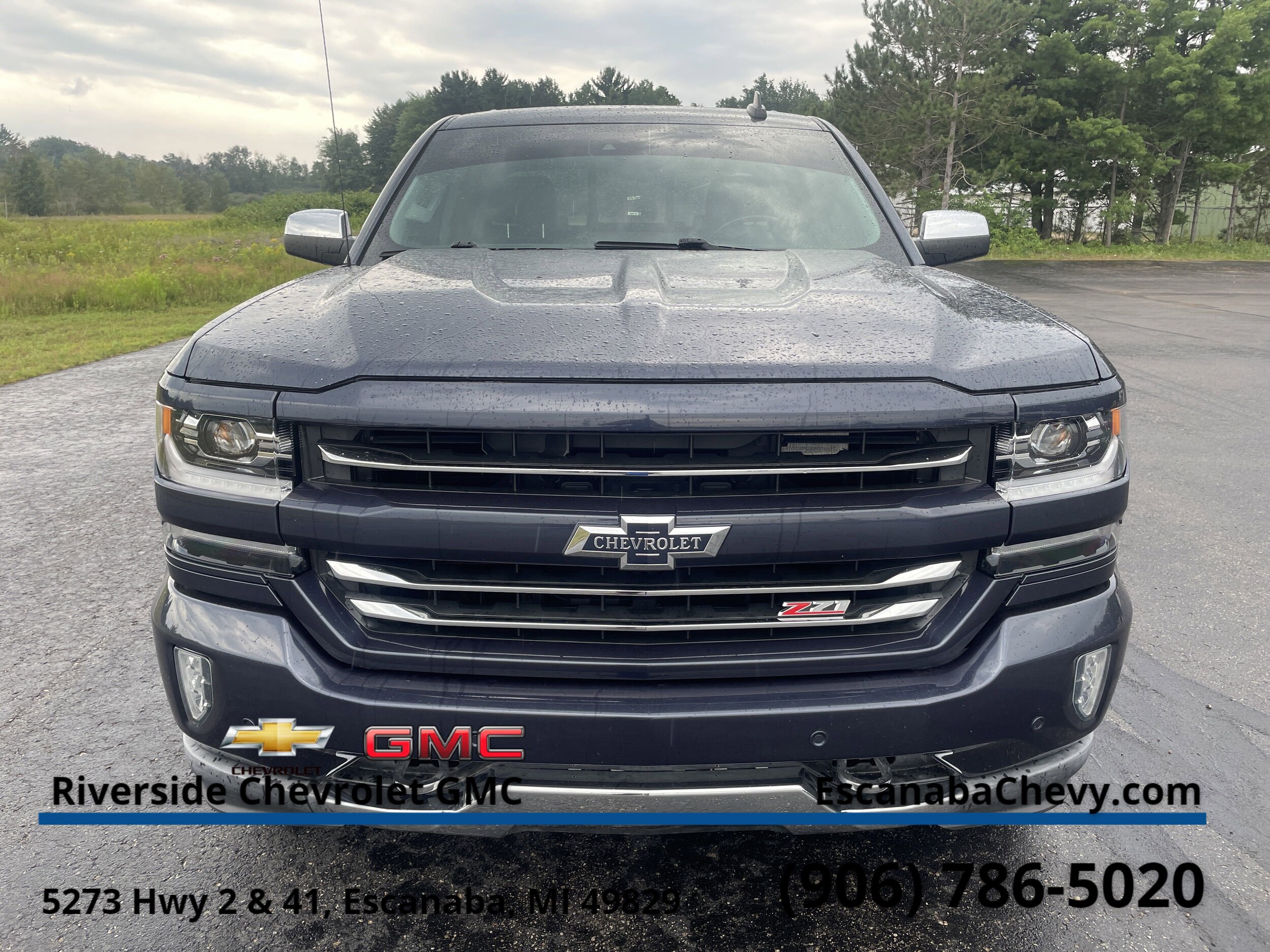2018 Chevrolet Silverado 1500 LTZ photo 2