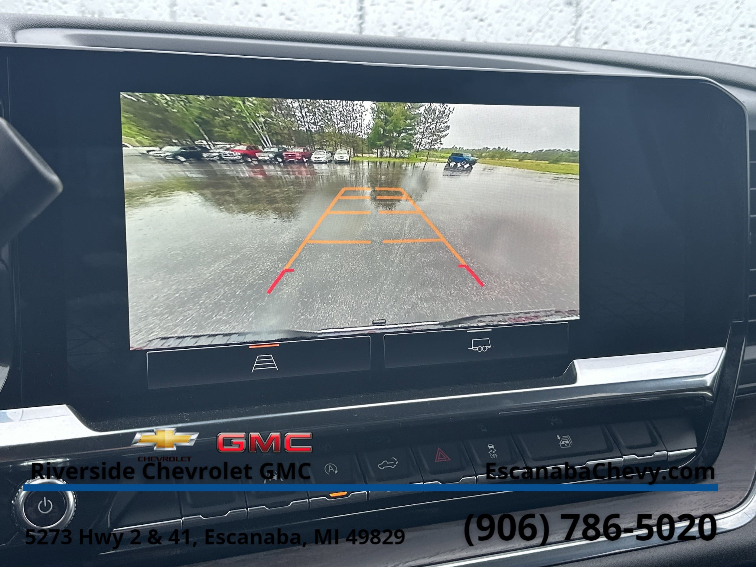 2024 GMC Sierra 1500 SLT - Photo 23