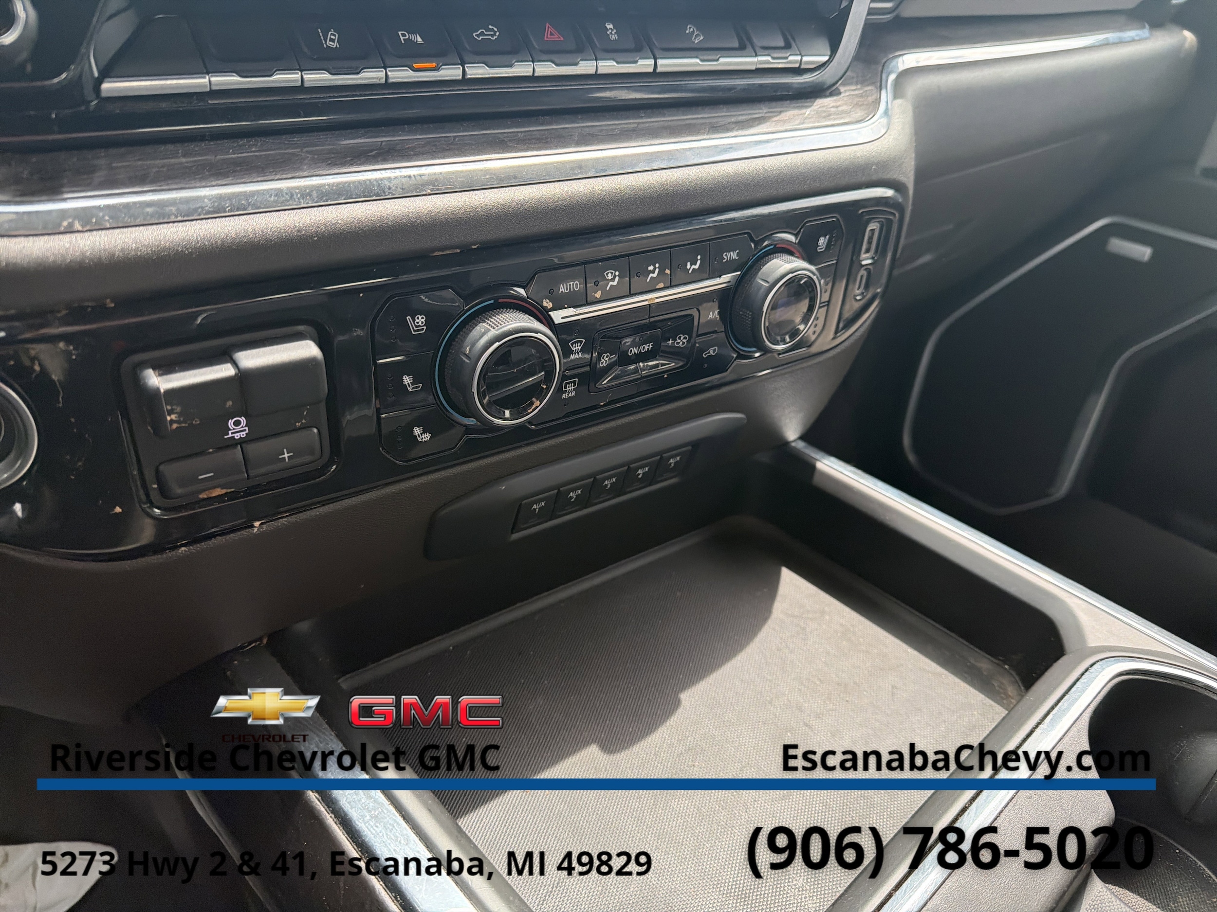 2024 Chevrolet Silverado 3500HD LTZ - Photo 18