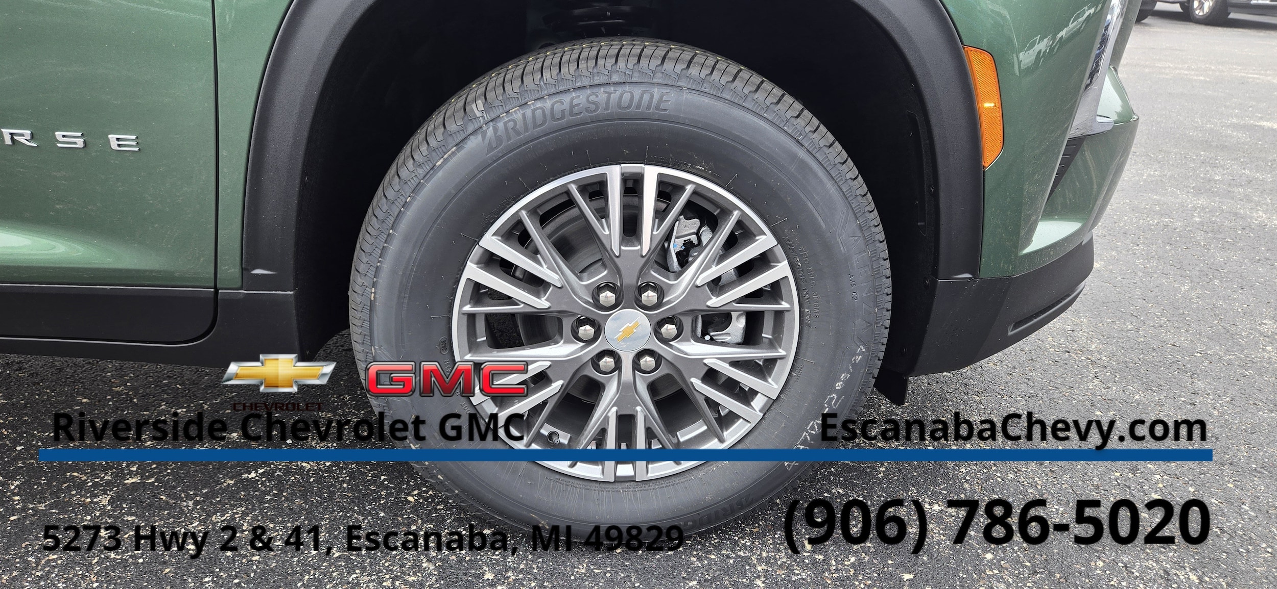 2027 Chevrolet Traverse LT - Photo 11
