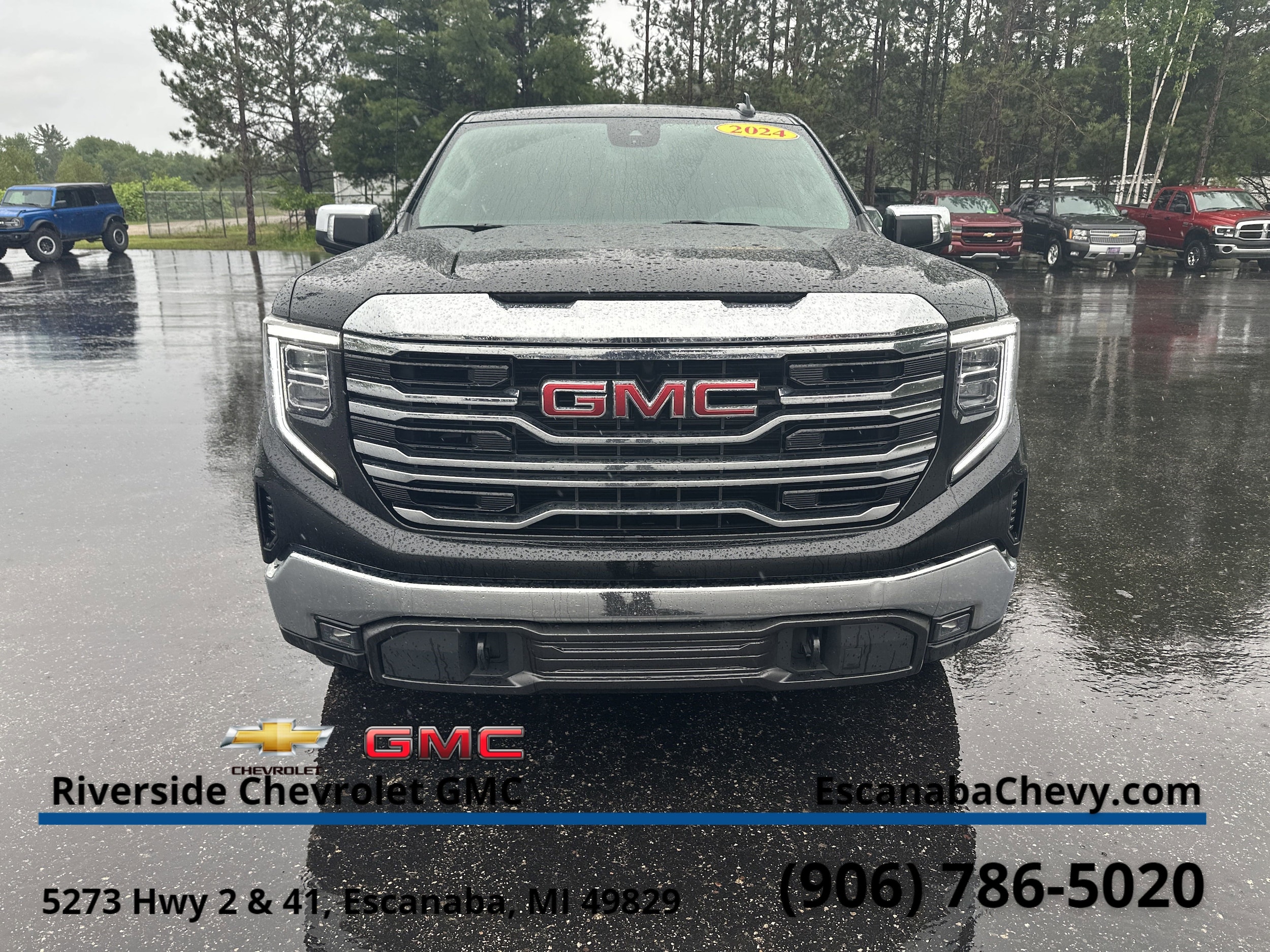 2024 GMC Sierra 1500 SLT - Photo 7