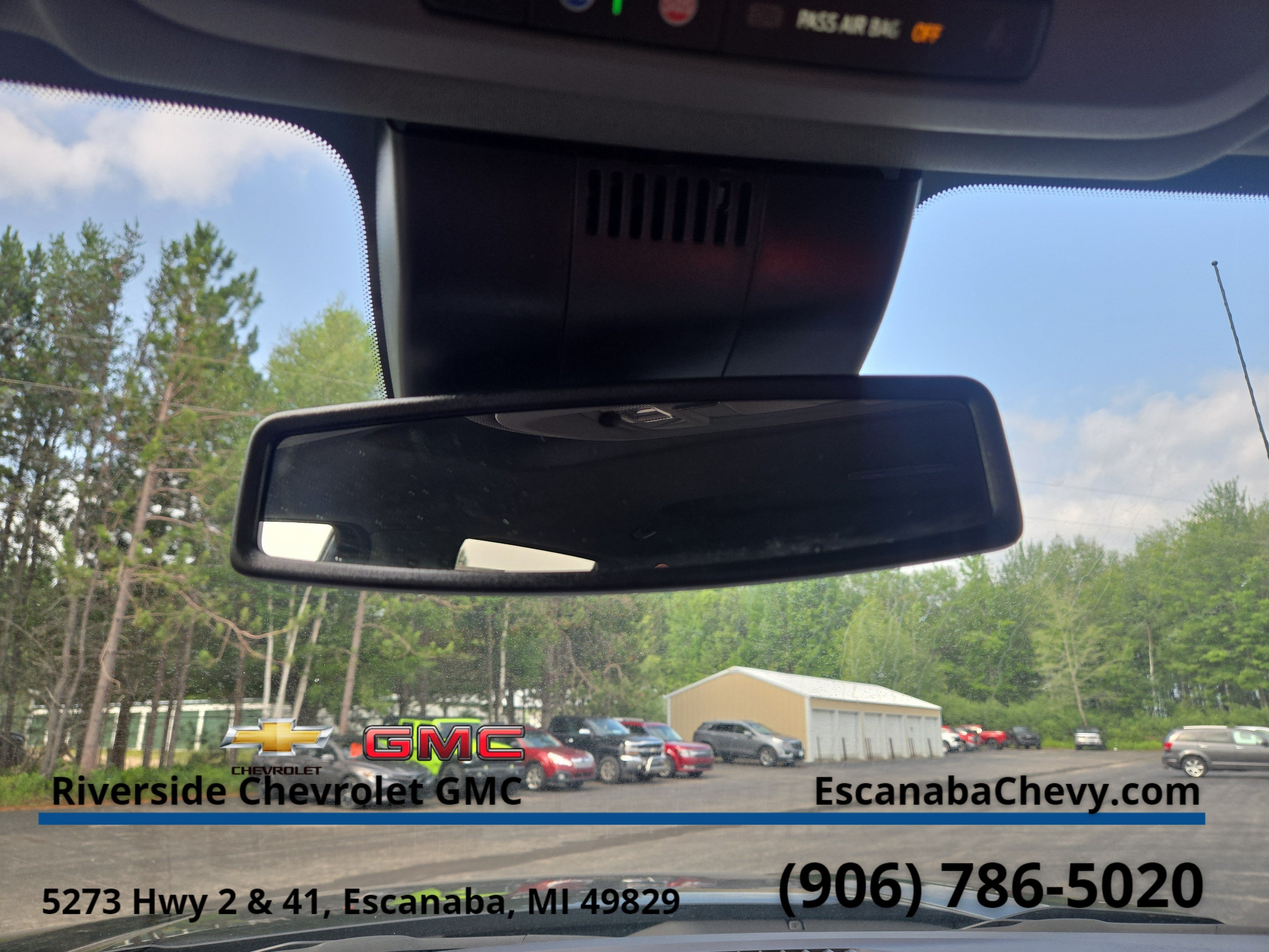 2024 GMC Sierra 1500 SLT - Photo 19