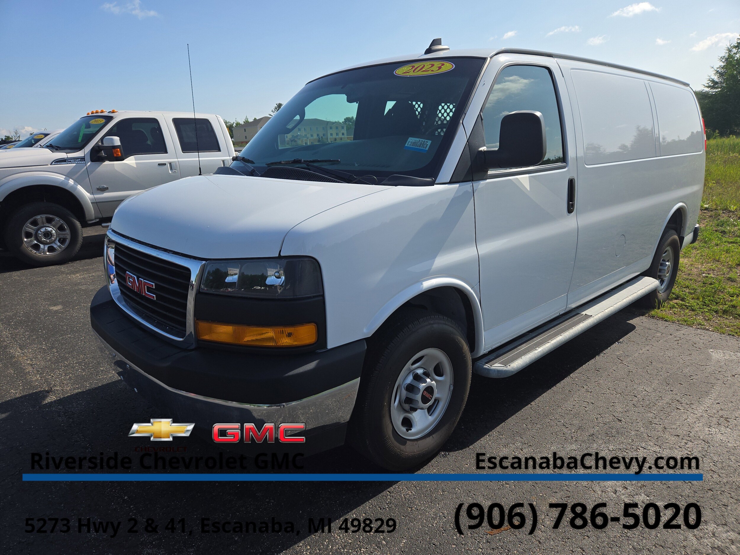 2023 Gmc Savana Cargo 2500 photo 3