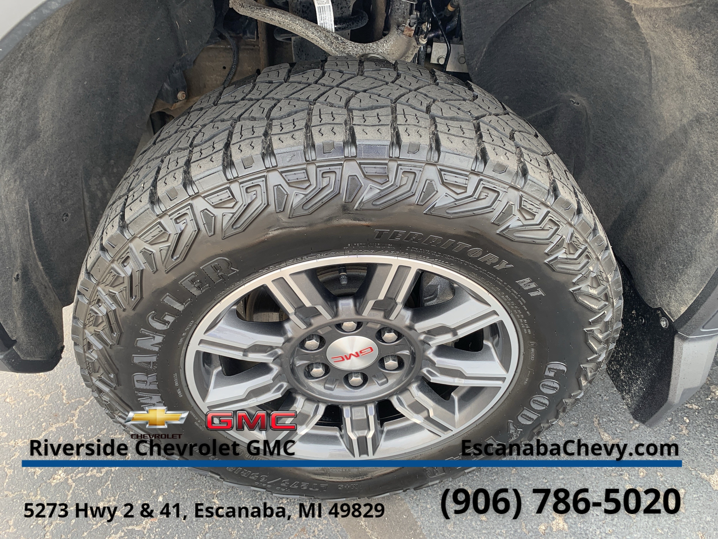 2024 GMC Sierra 1500 AT4 - Photo 11