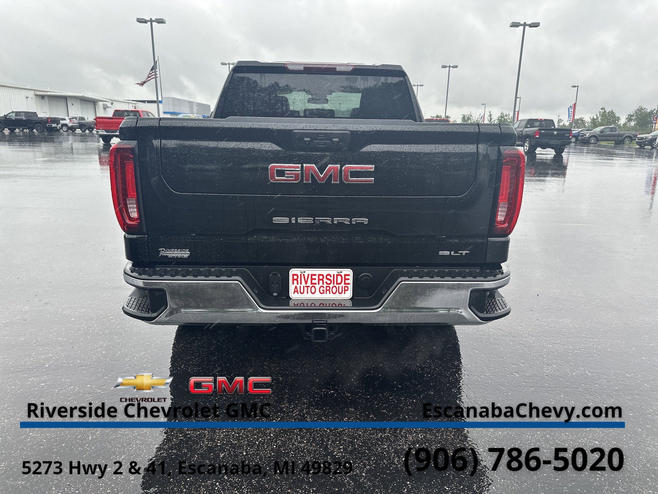 2024 GMC Sierra 1500 SLT - Photo 12