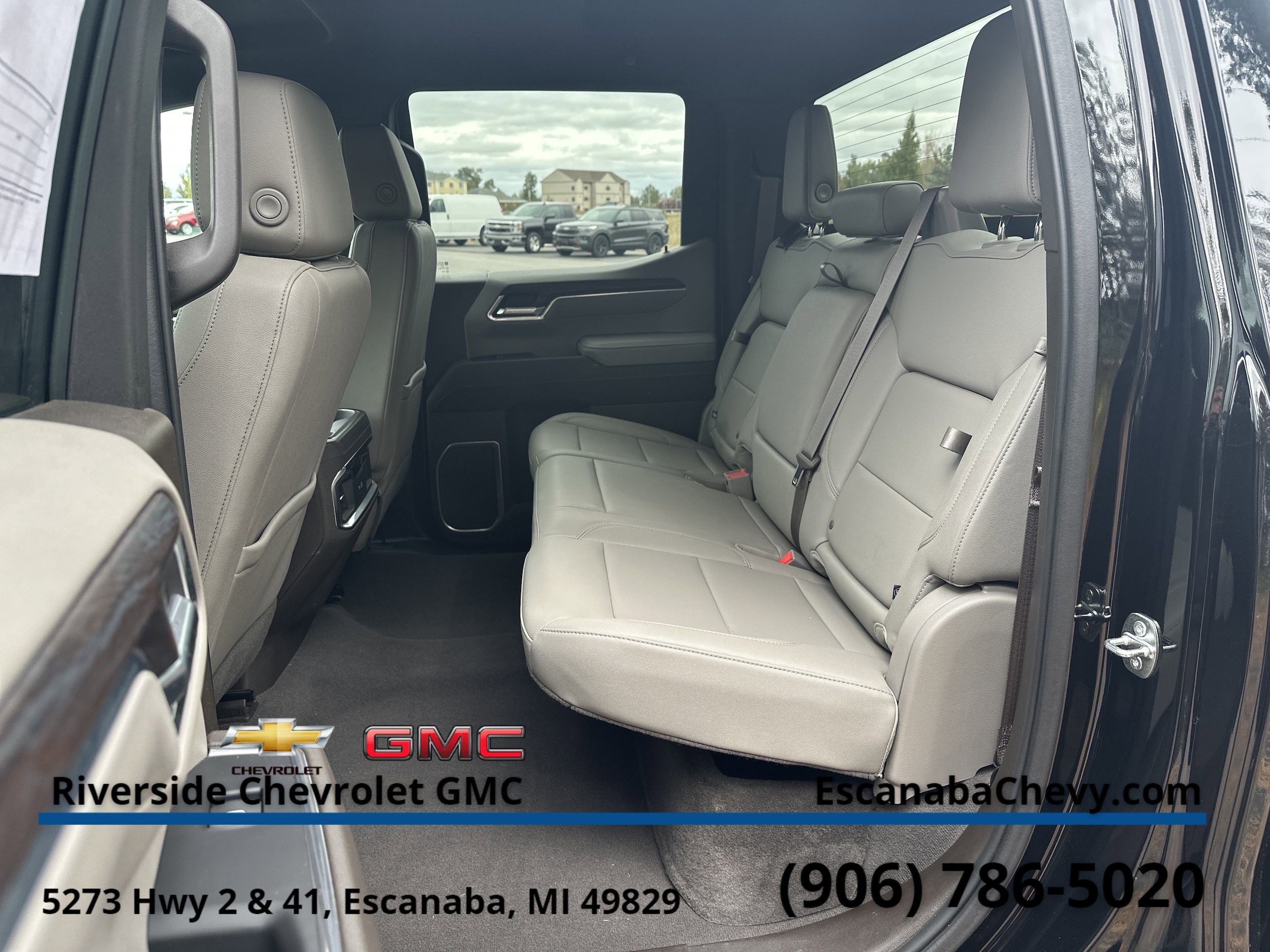 2023 GMC Sierra 1500 SLT - Photo 25