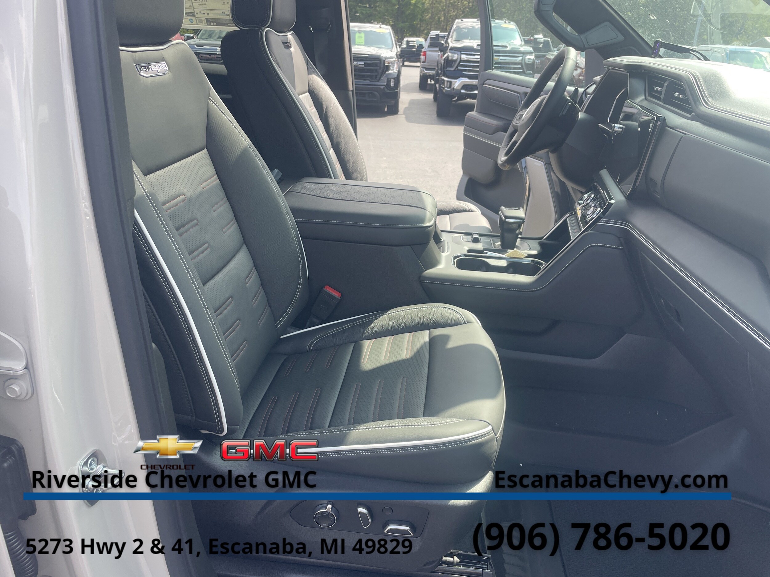 2026 GMC Sierra 1500 AT4X - Photo 28