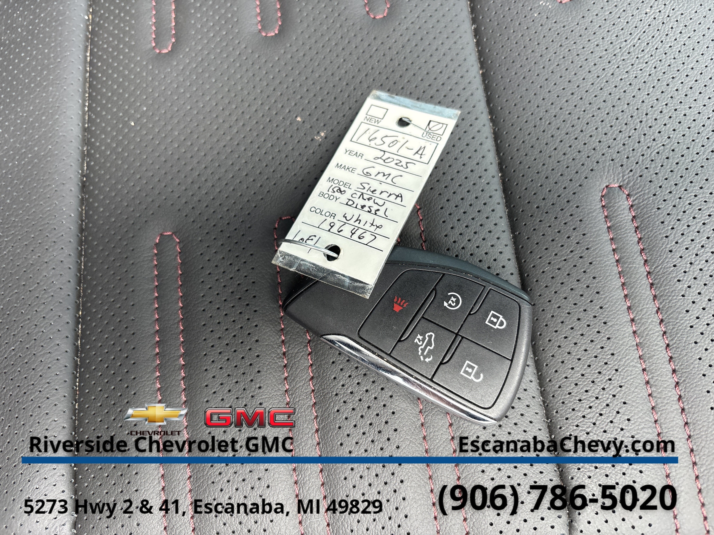 2025 GMC Sierra 1500 AT4X - Photo 29