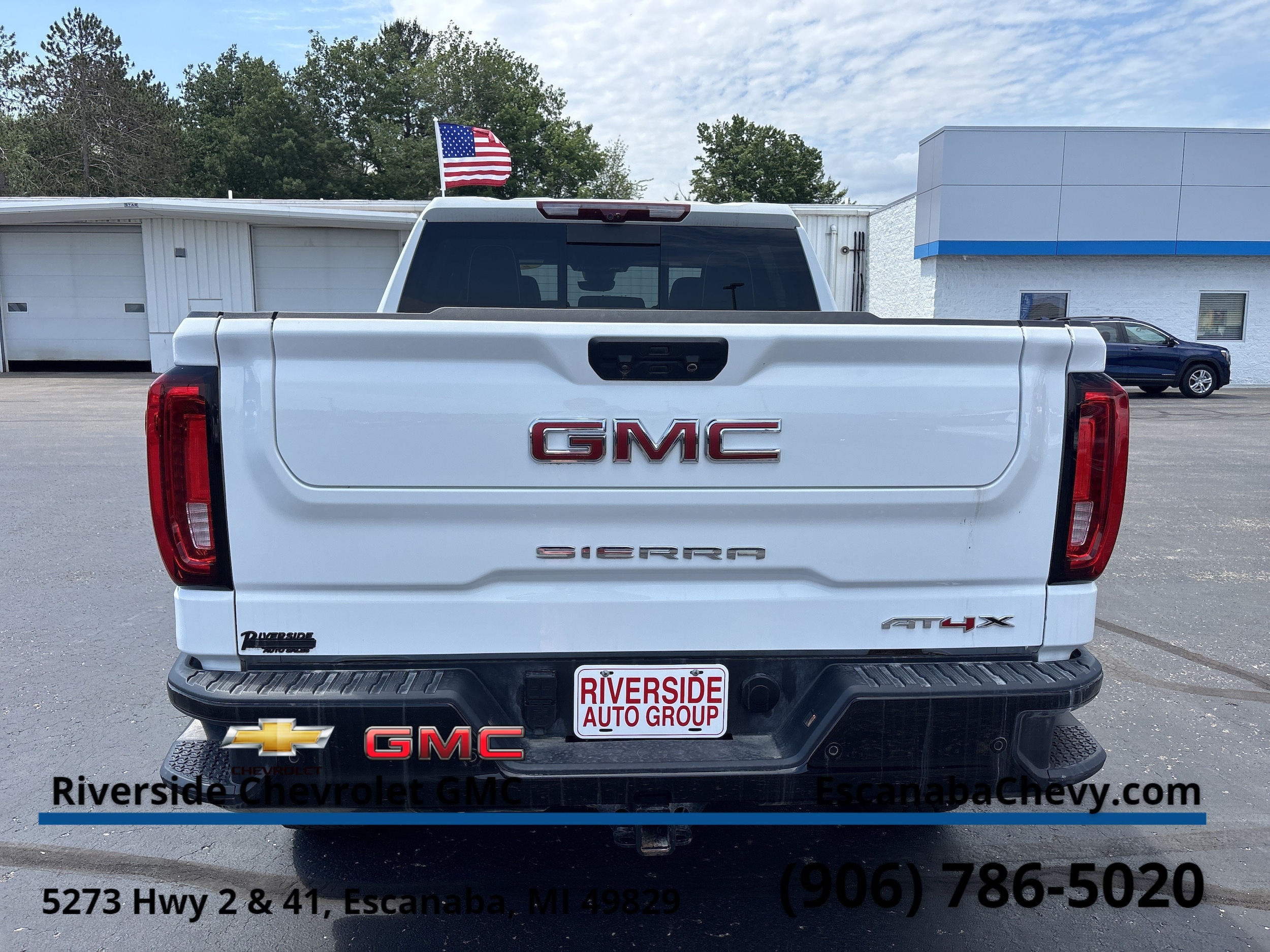 2025 GMC Sierra 1500 AT4X - Photo 7