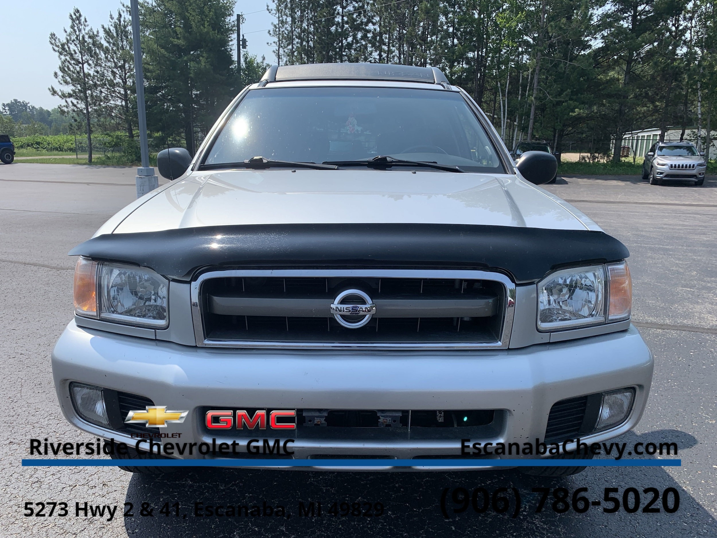 Used 2002 Nissan Pathfinder SE with VIN JN8DR09Y92W718277 for sale in Escanaba, MI