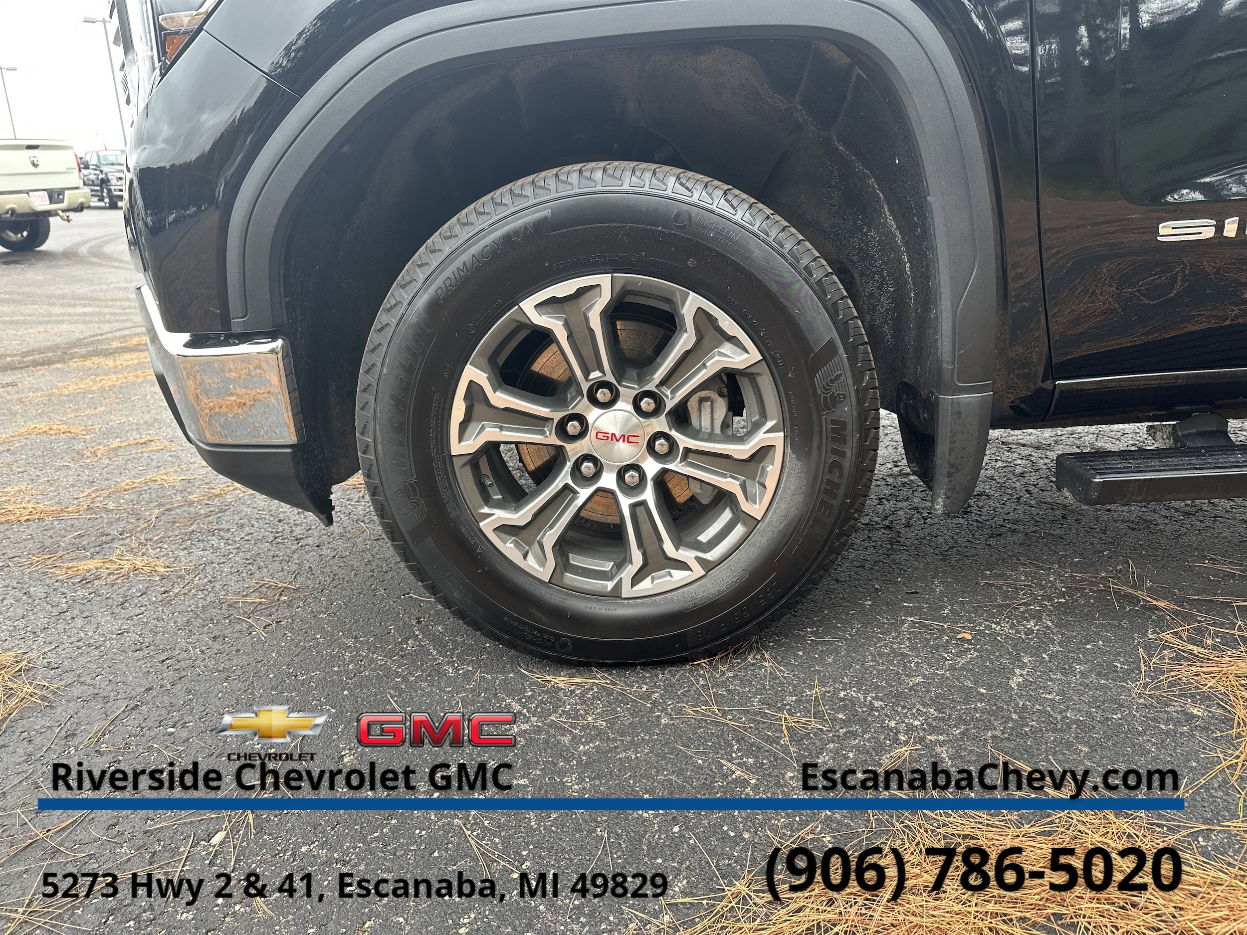 2023 GMC Sierra 1500 SLT - Photo 11