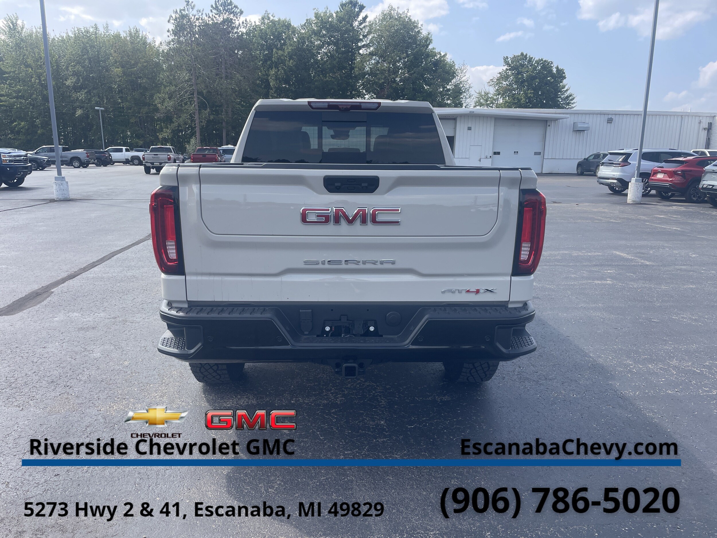2026 GMC Sierra 1500 AT4X - Photo 7