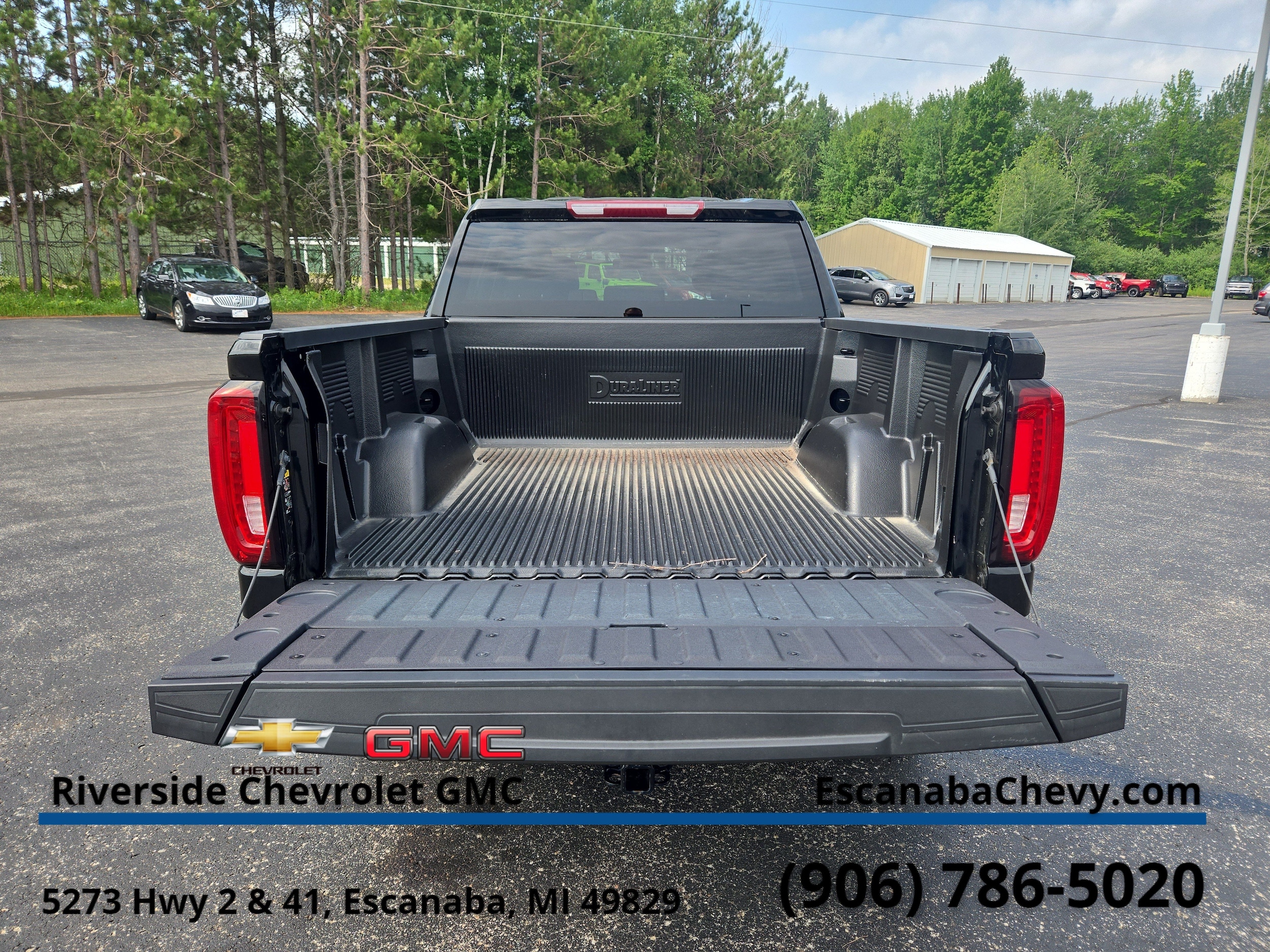 2024 GMC Sierra 1500 SLT - Photo 8