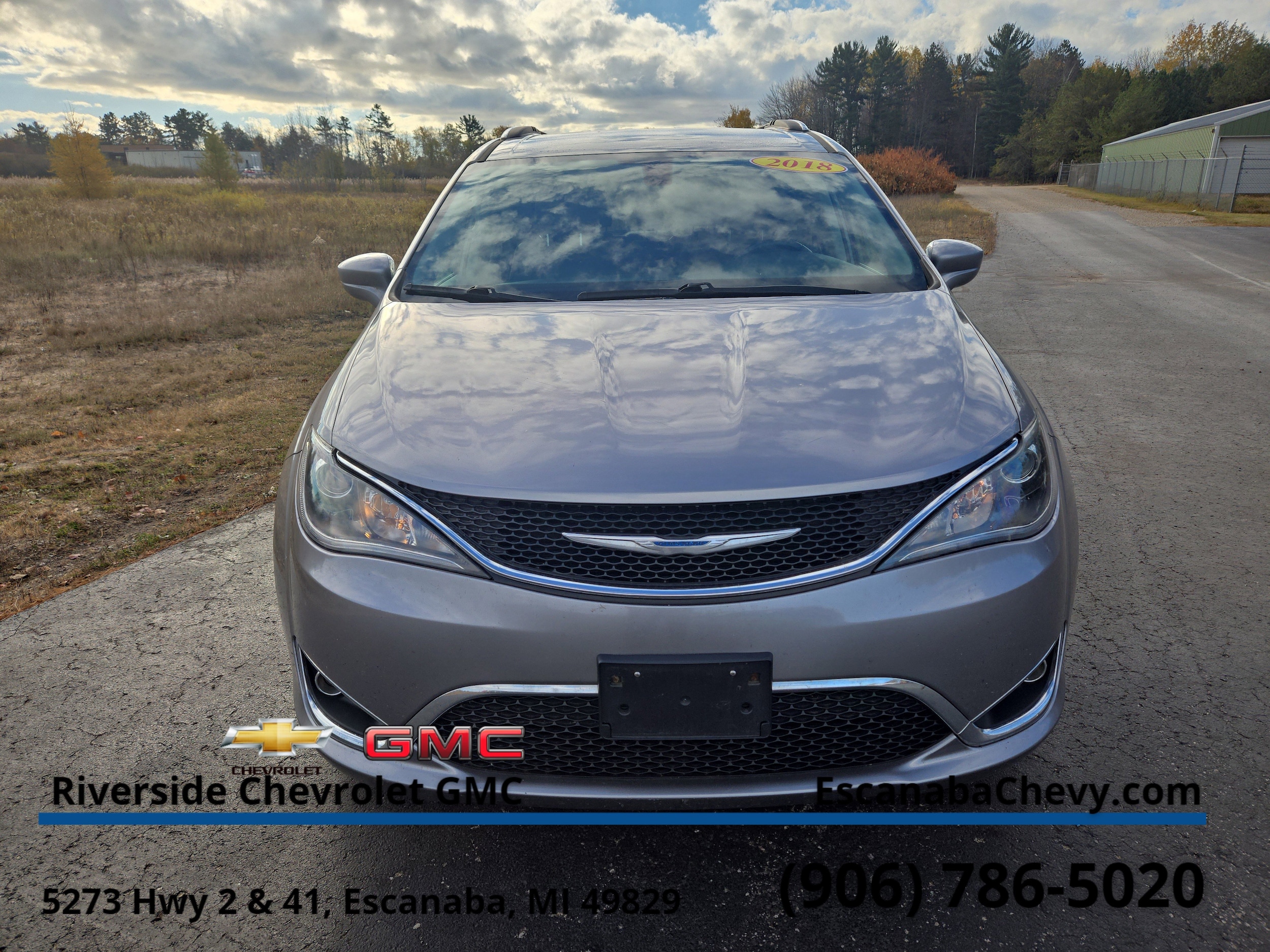 Used 2018 Chrysler Pacifica Touring L with VIN 2C4RC1BG3JR123801 for sale in Escanaba, MI