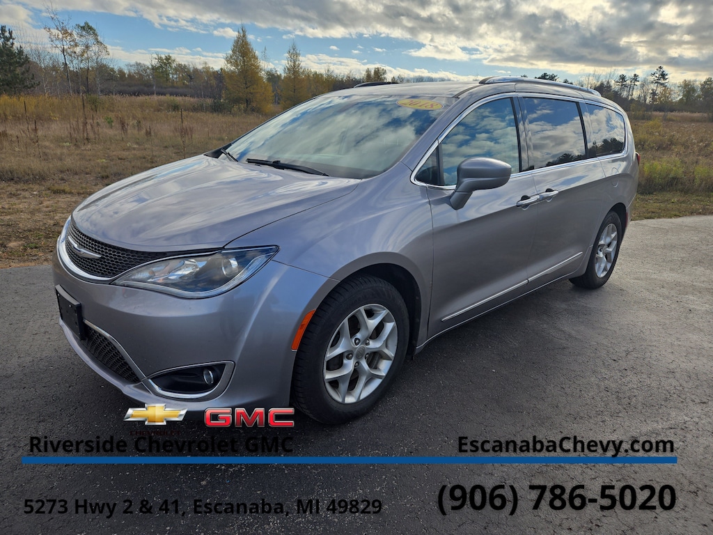 Used 2018 Chrysler Pacifica Touring L