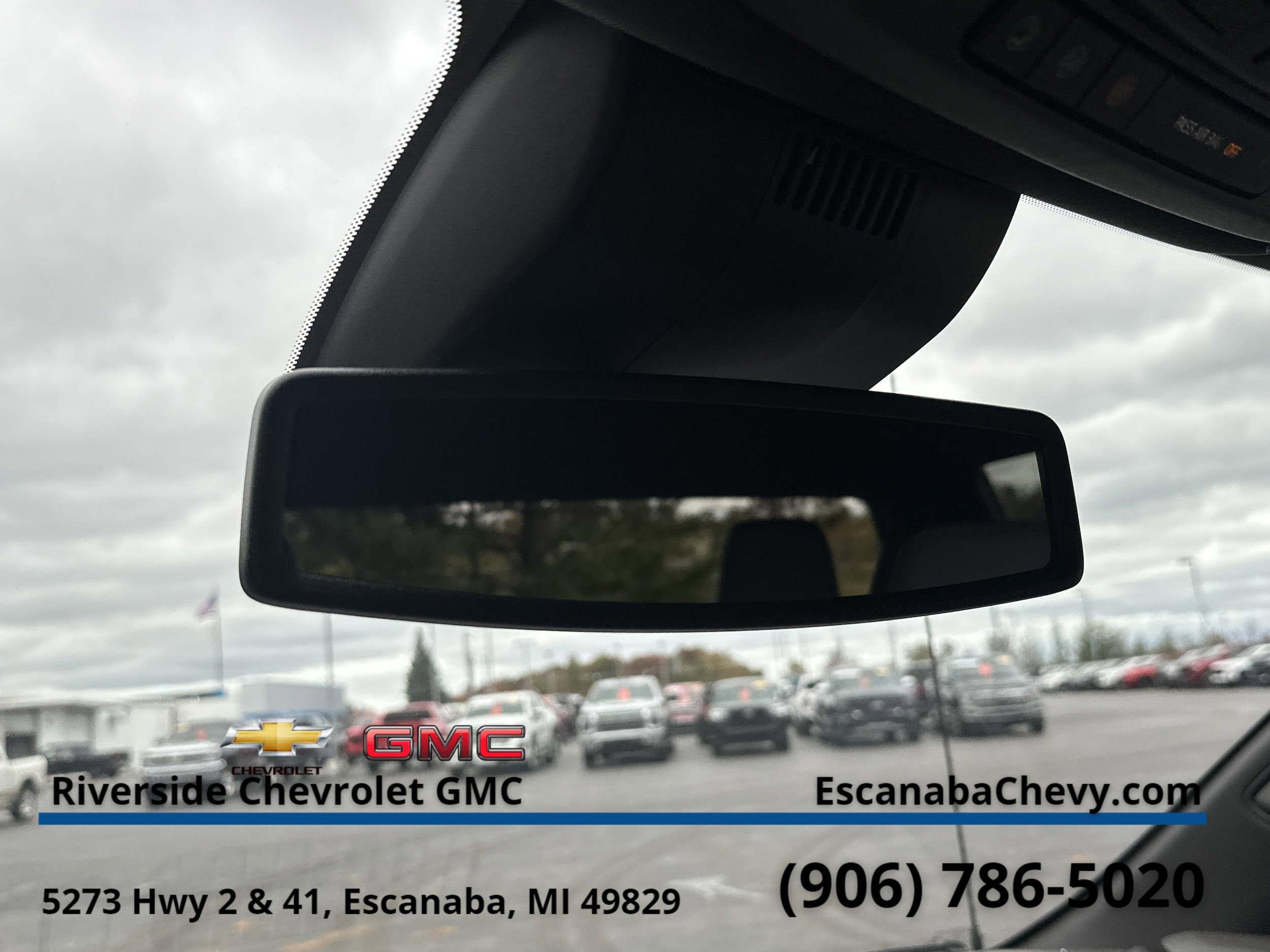 2023 GMC Sierra 1500 SLT - Photo 19