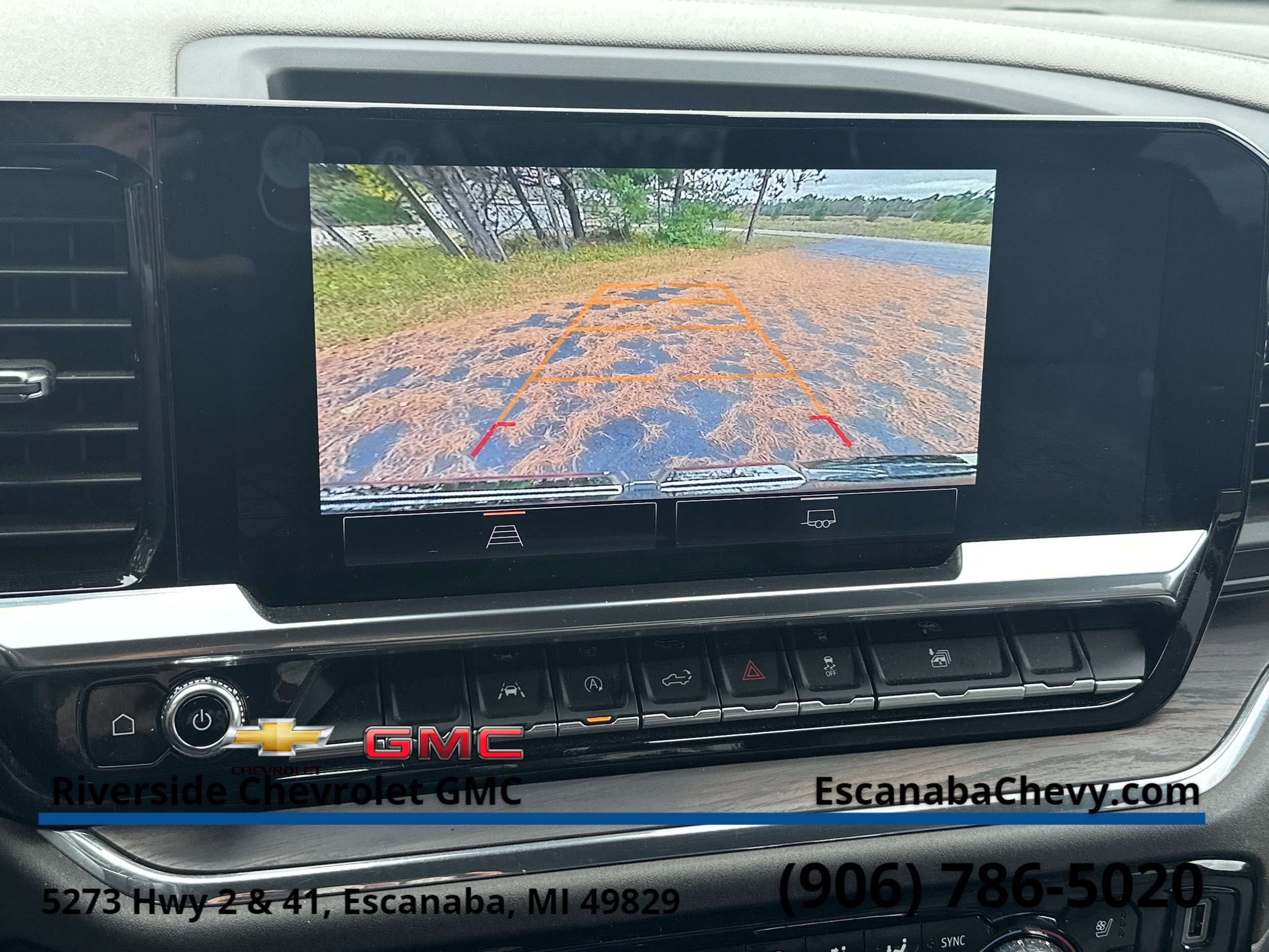 2023 GMC Sierra 1500 SLT - Photo 23