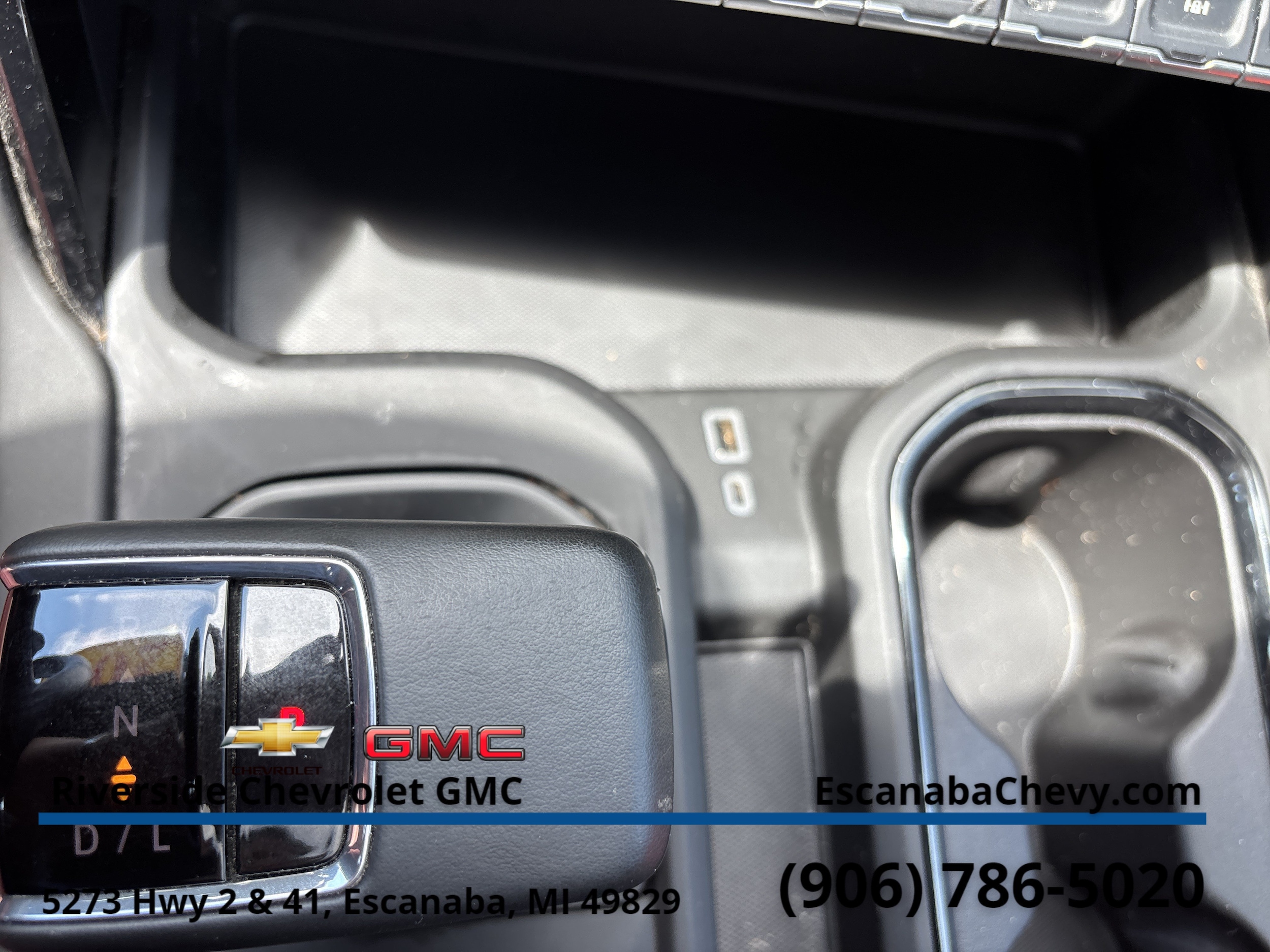 2025 GMC Sierra 1500 AT4X - Photo 18