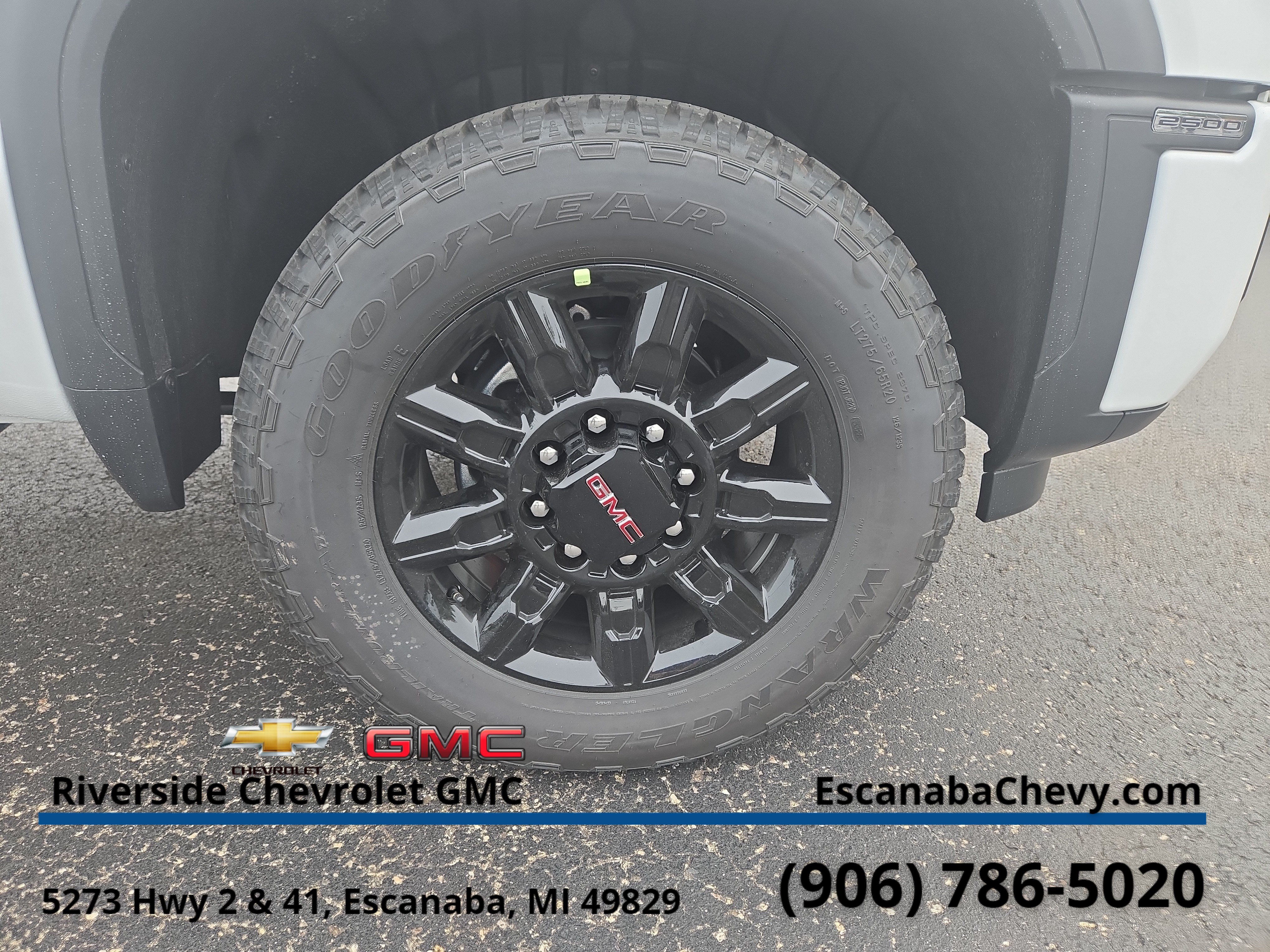 2026 GMC Sierra 2500HD AT4 - Photo 11