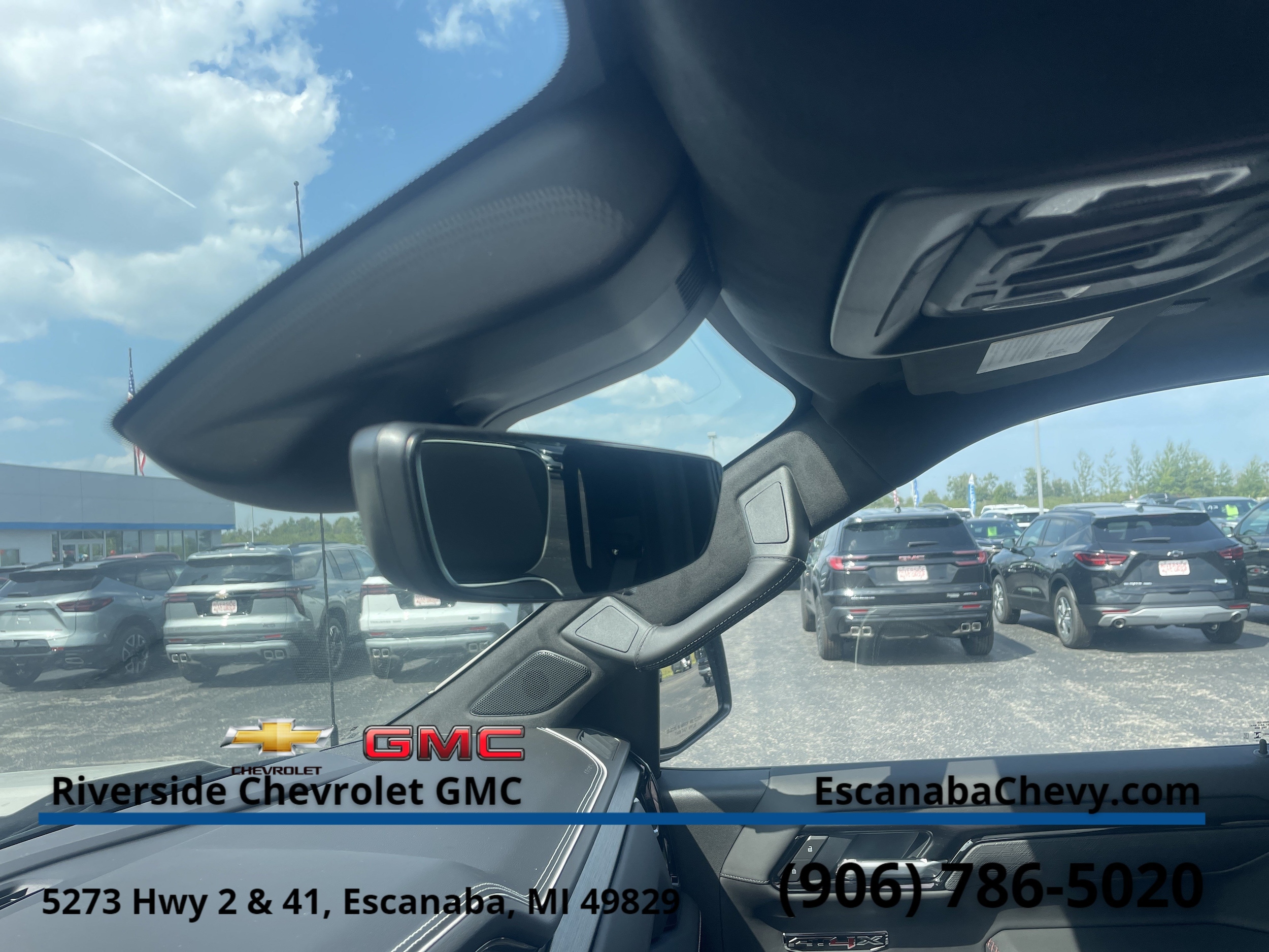 2026 GMC Sierra 1500 AT4X - Photo 19