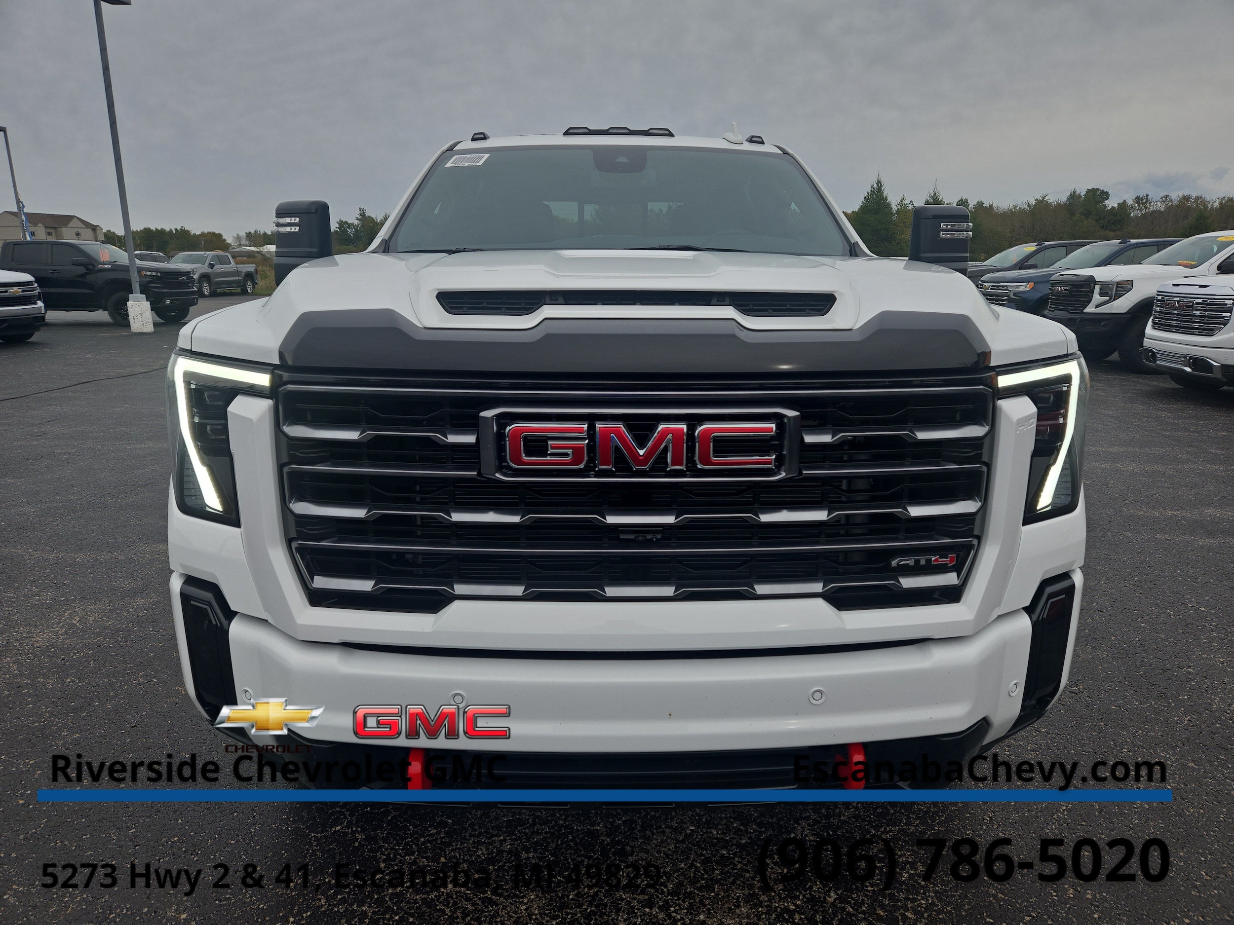 2026 GMC Sierra 2500HD AT4 - Photo 2