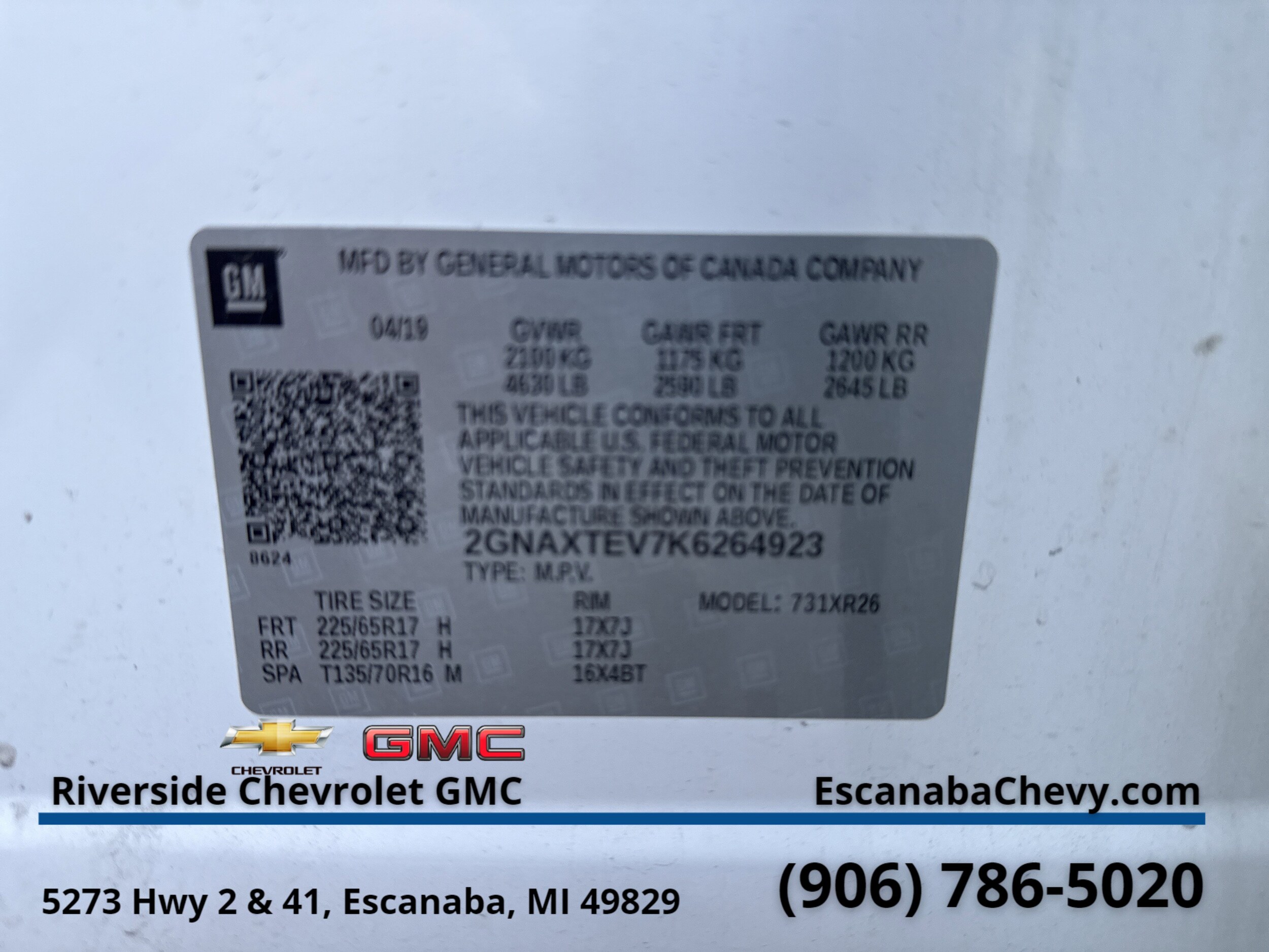2019 Chevrolet Equinox LT photo 2