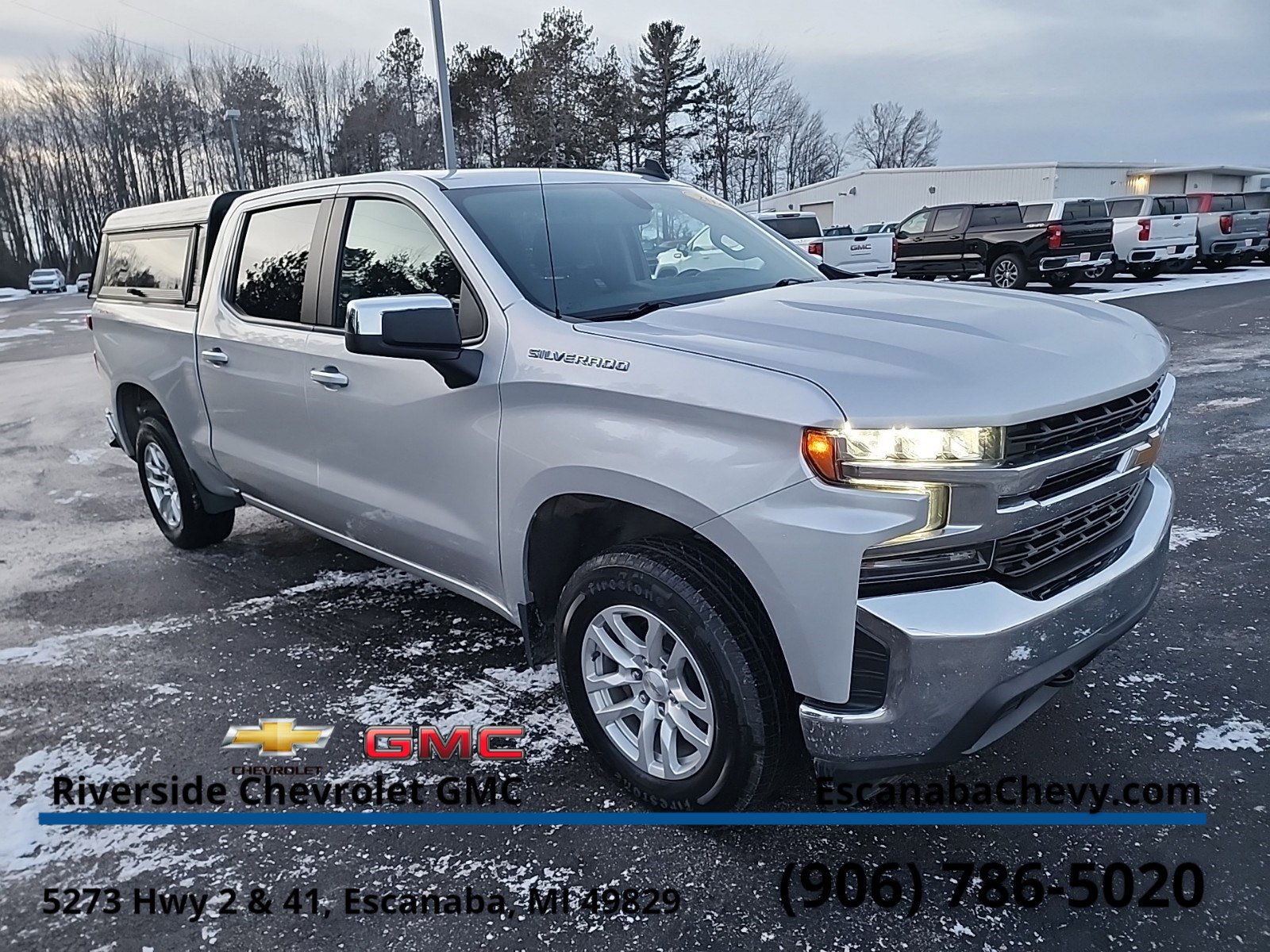 2021 Chevrolet Silverado 1500 LT photo 2