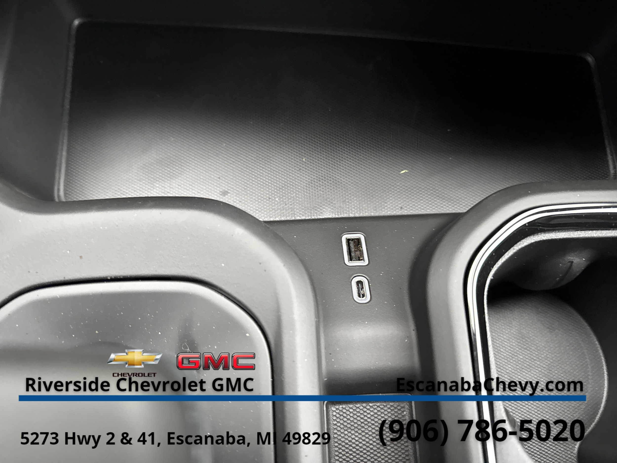2026 GMC Sierra 1500 AT4X - Photo 23