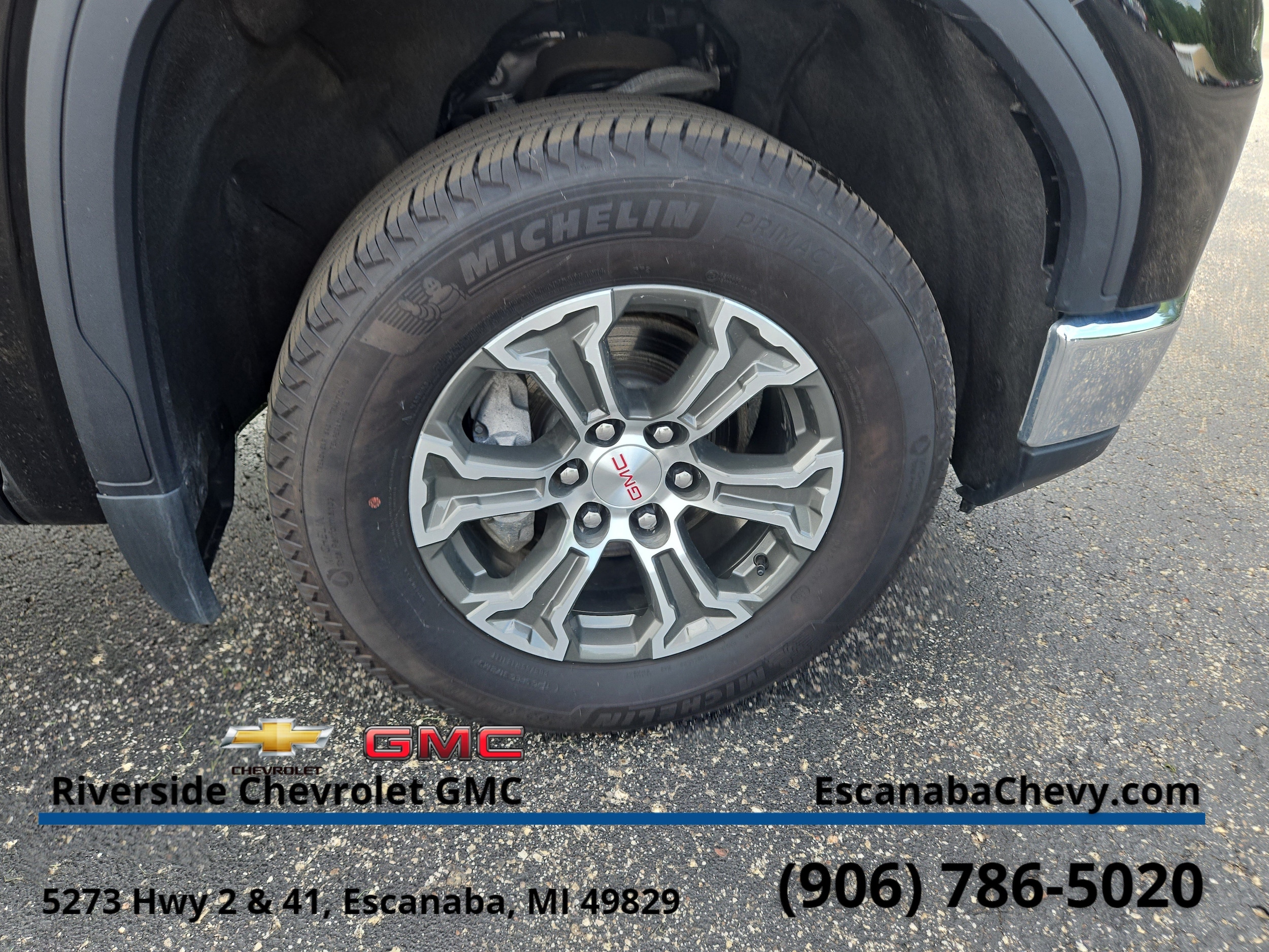 2024 GMC Sierra 1500 SLT - Photo 11