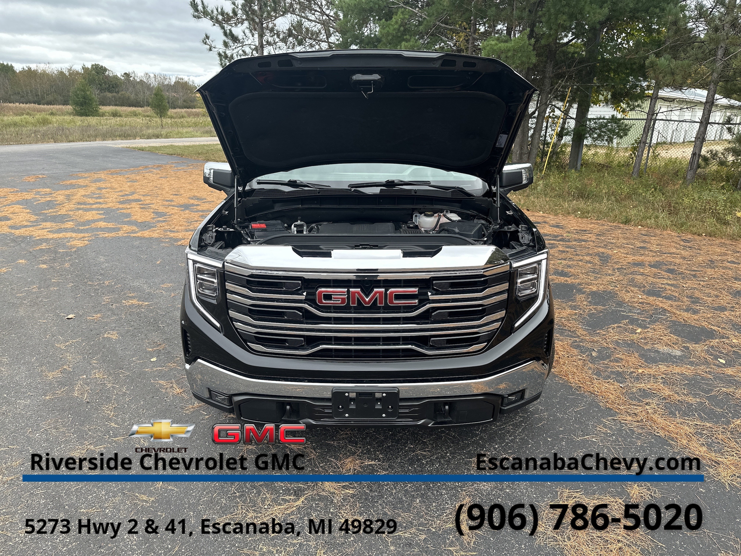 2023 GMC Sierra 1500 SLT - Photo 13