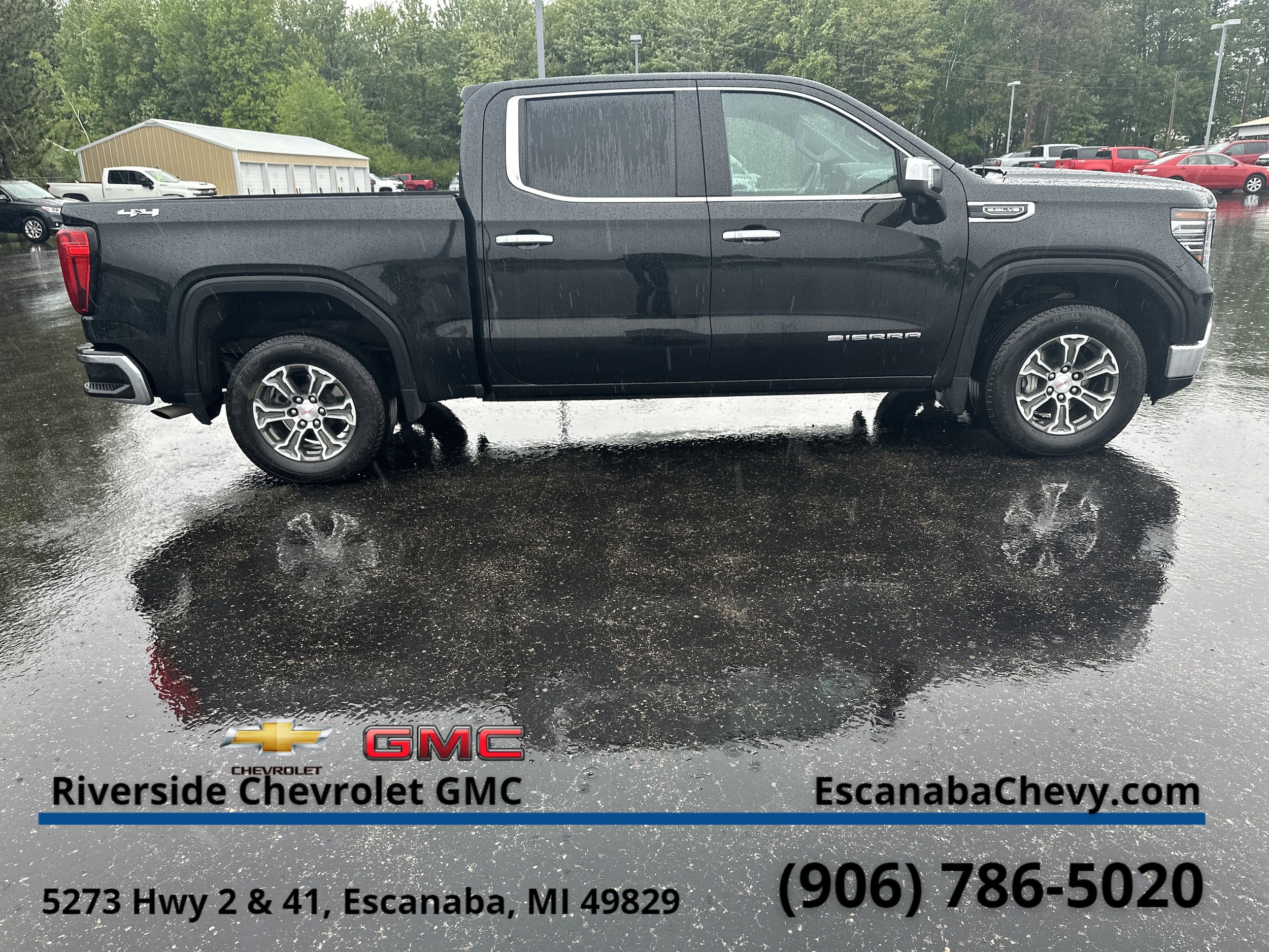 2024 GMC Sierra 1500 SLT - Photo 15