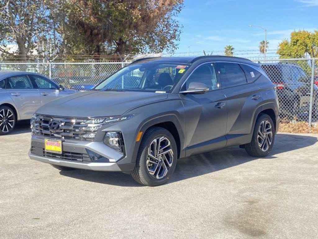 New 2025 Hyundai Tucson Limited FWD SUV