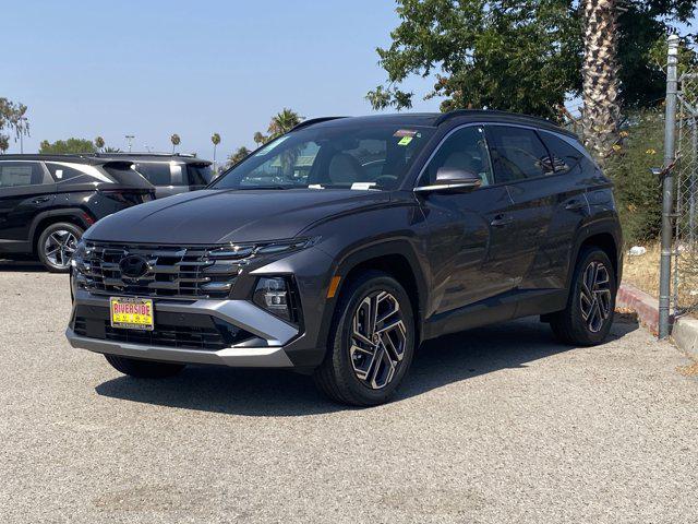 2025 Hyundai Tucson Hybrid Limited photo 2