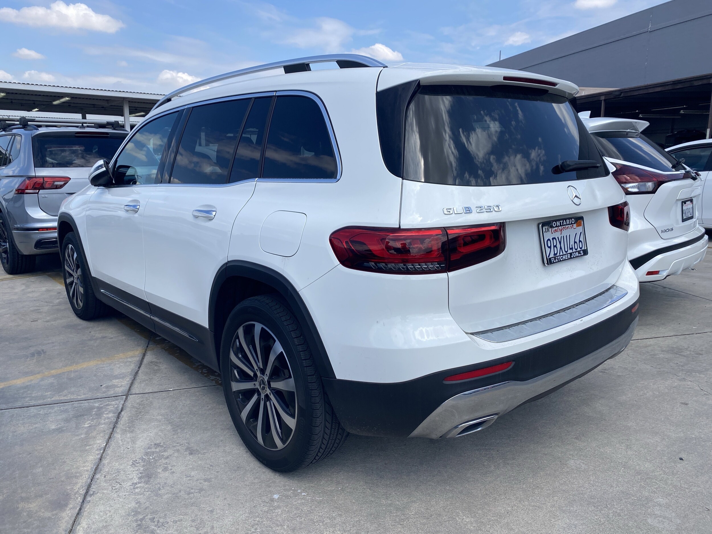 2022 Mercedes Benz GLB 250 photo 2